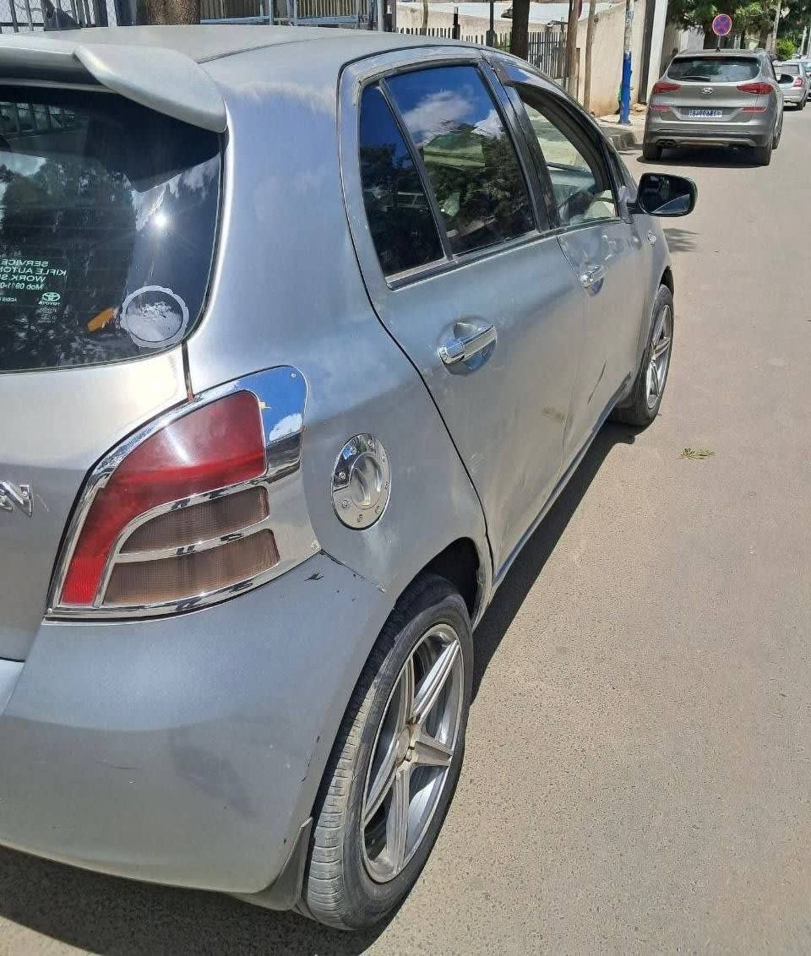2007 Toyota Yaris compact — photo 3