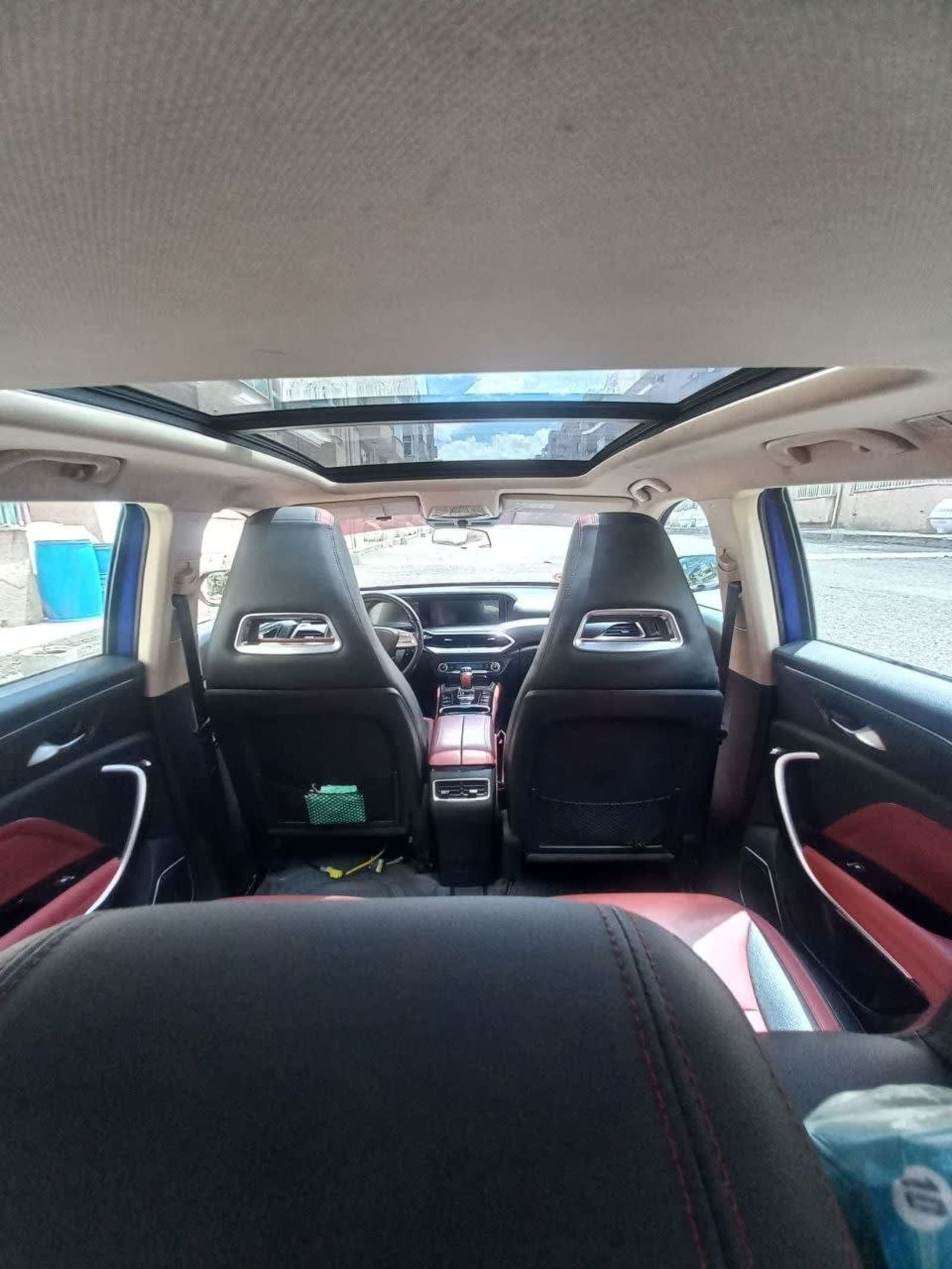 2022 FAW Bestune T77 — photo 4