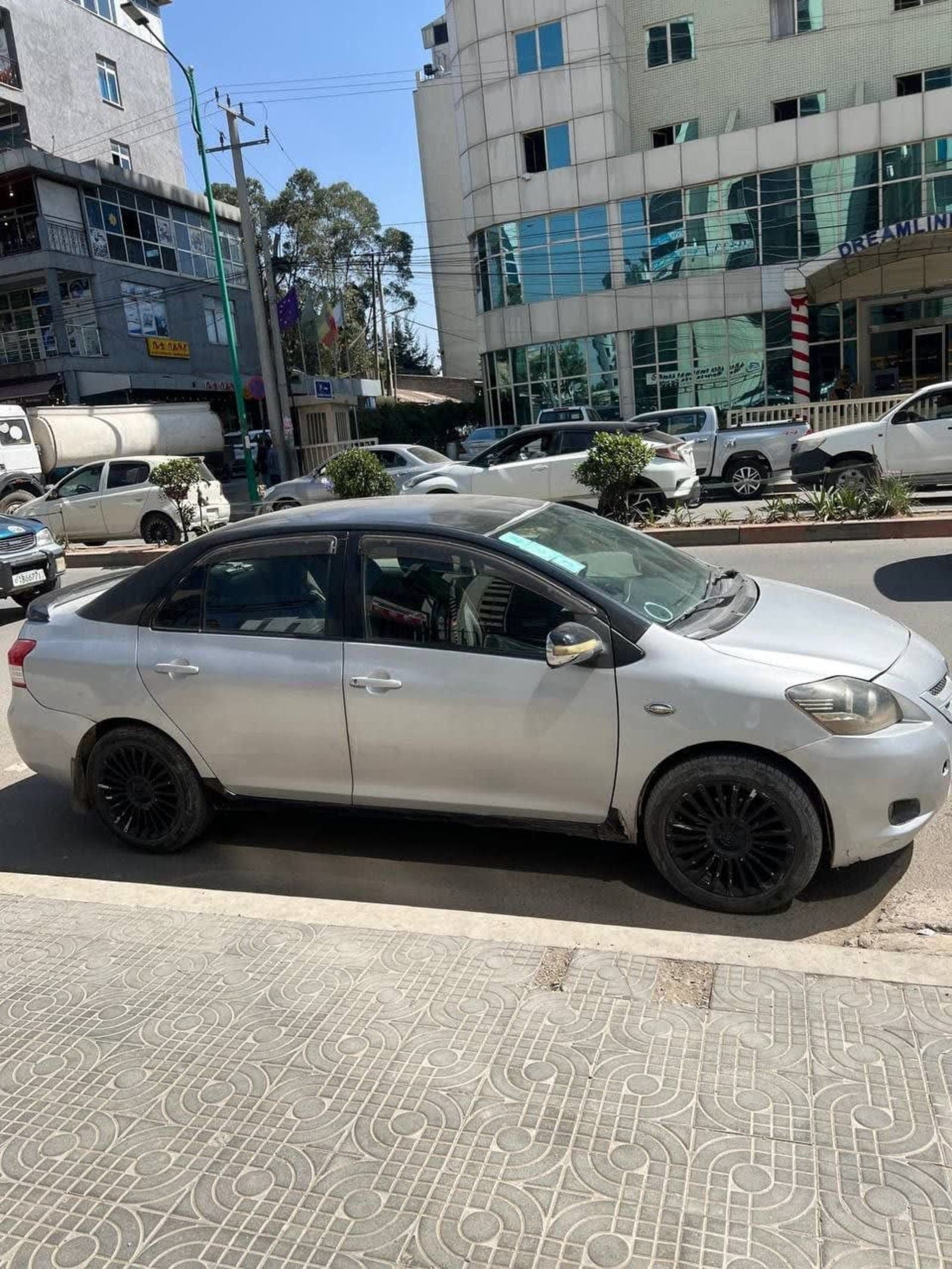 2008 Toyota Yaris Belta — photo 4