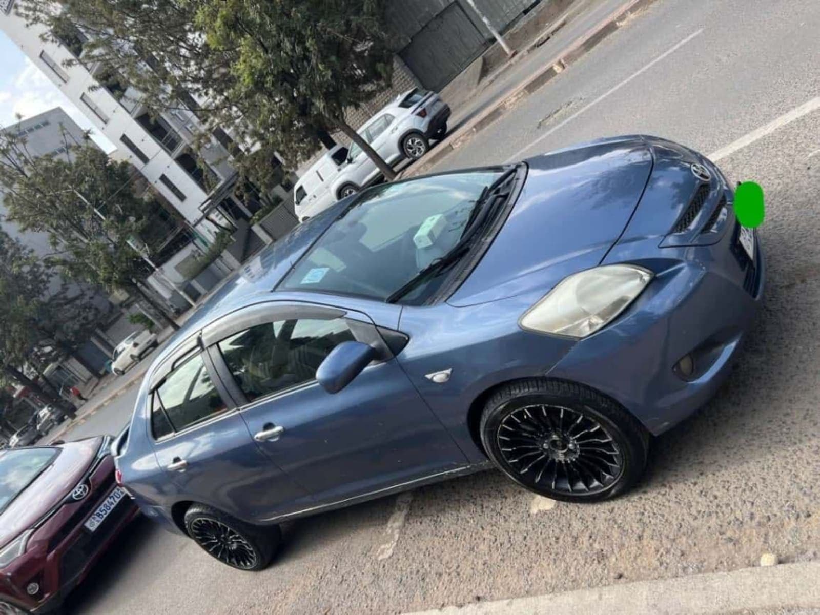 2008 Toyota Yaris Sedan — photo 1