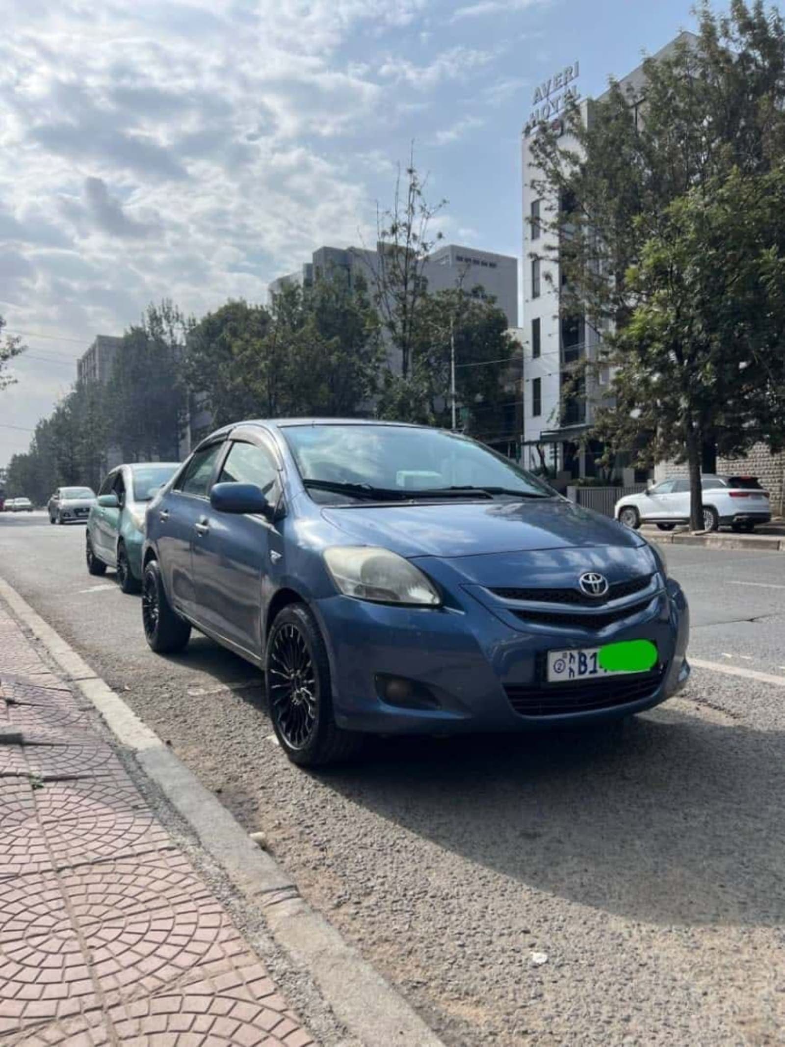 2008 Toyota Yaris Sedan — photo 3