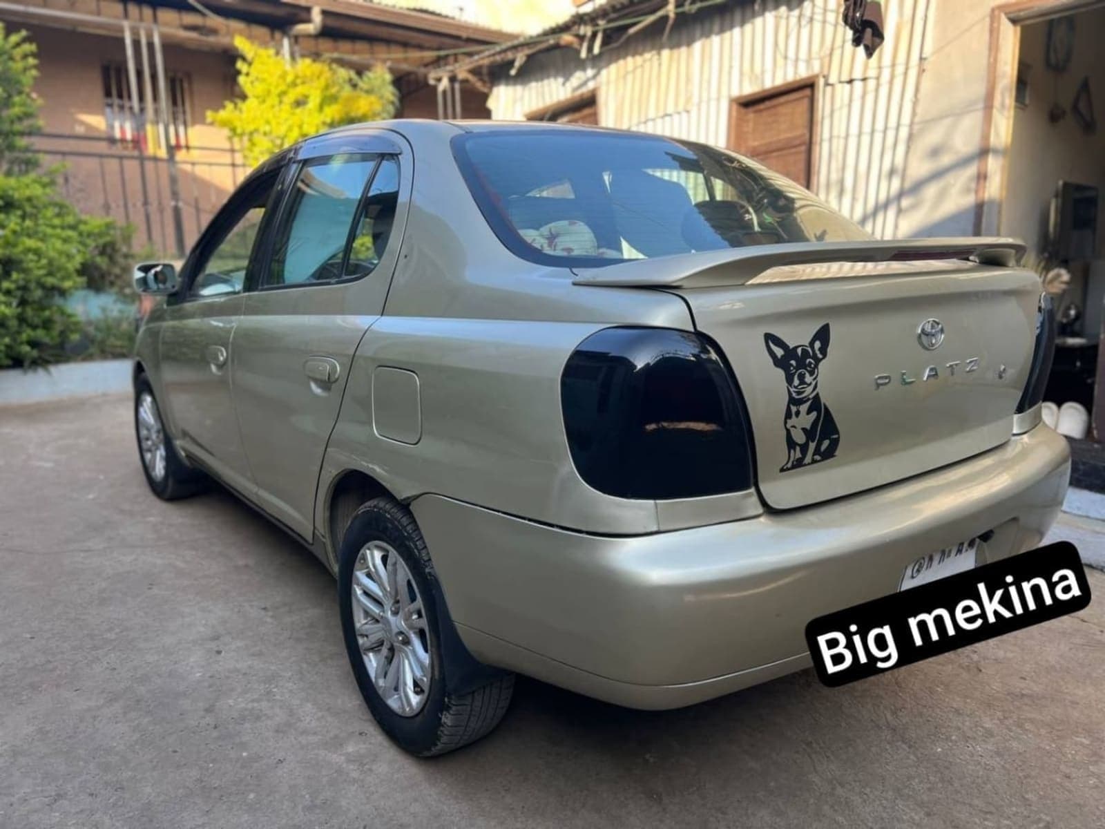 2001 Toyota Platz — photo 7