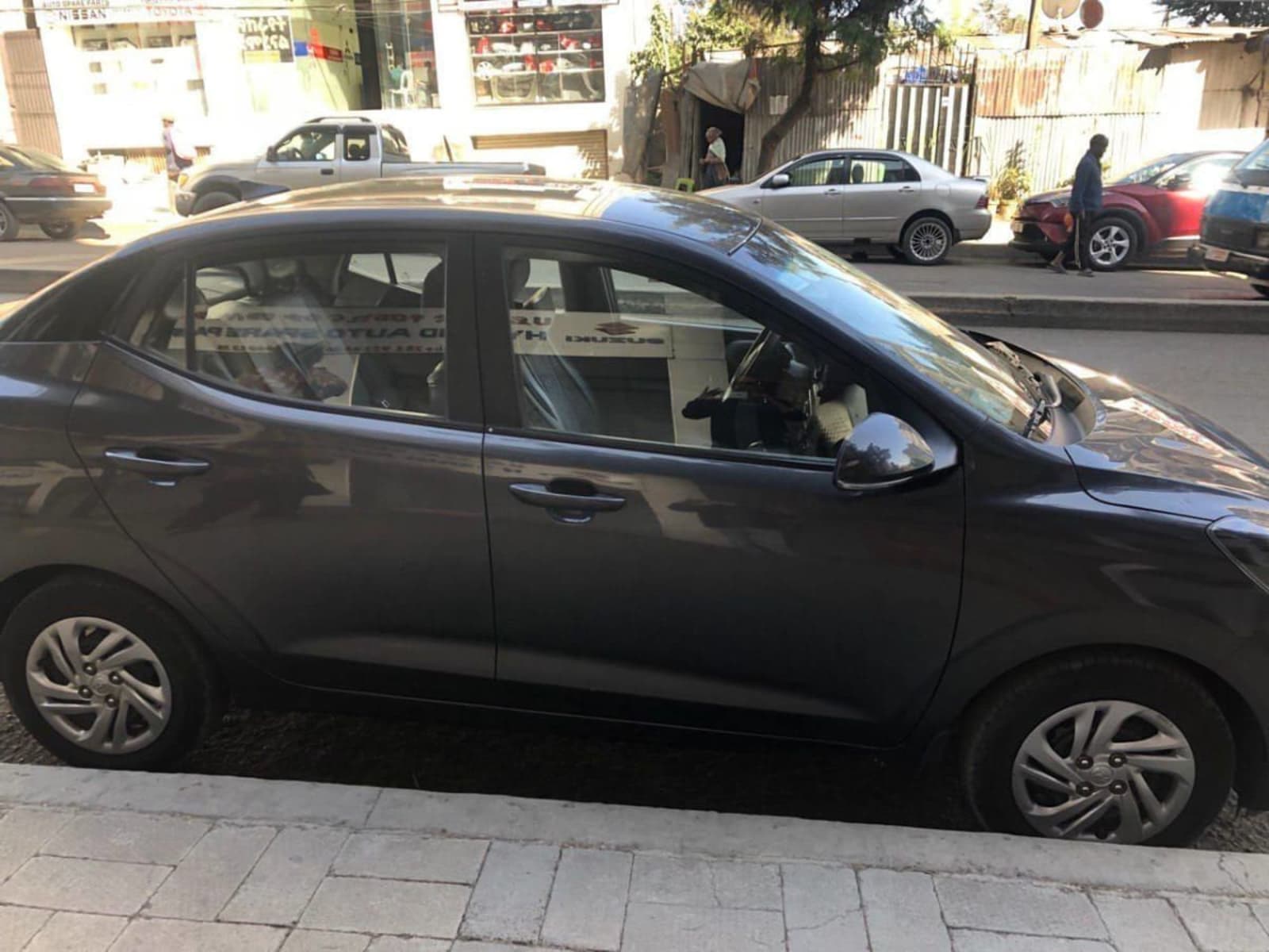 2022 Hyundai Grand i10 — photo 3