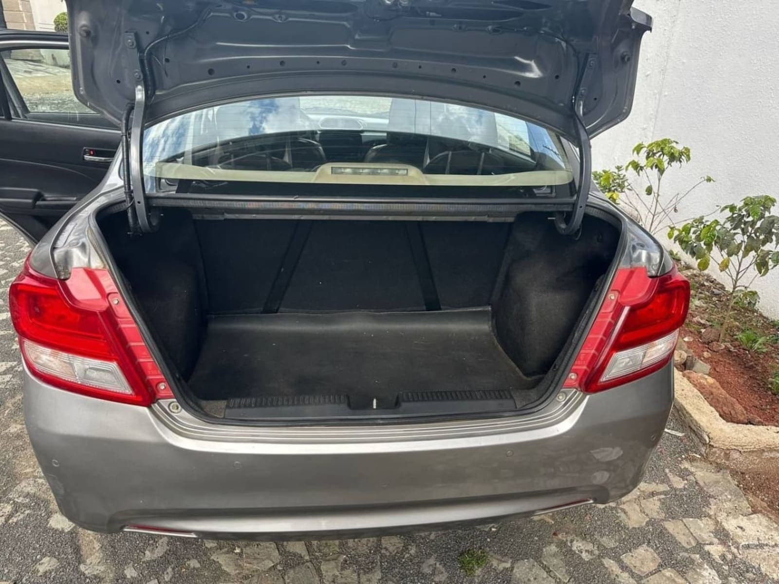 2022 Suzuki Dzire — photo 8