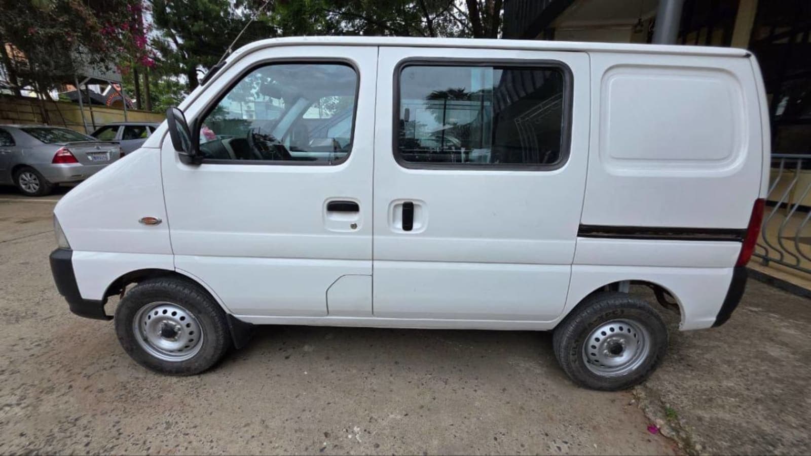 2024 Suzuki EECO