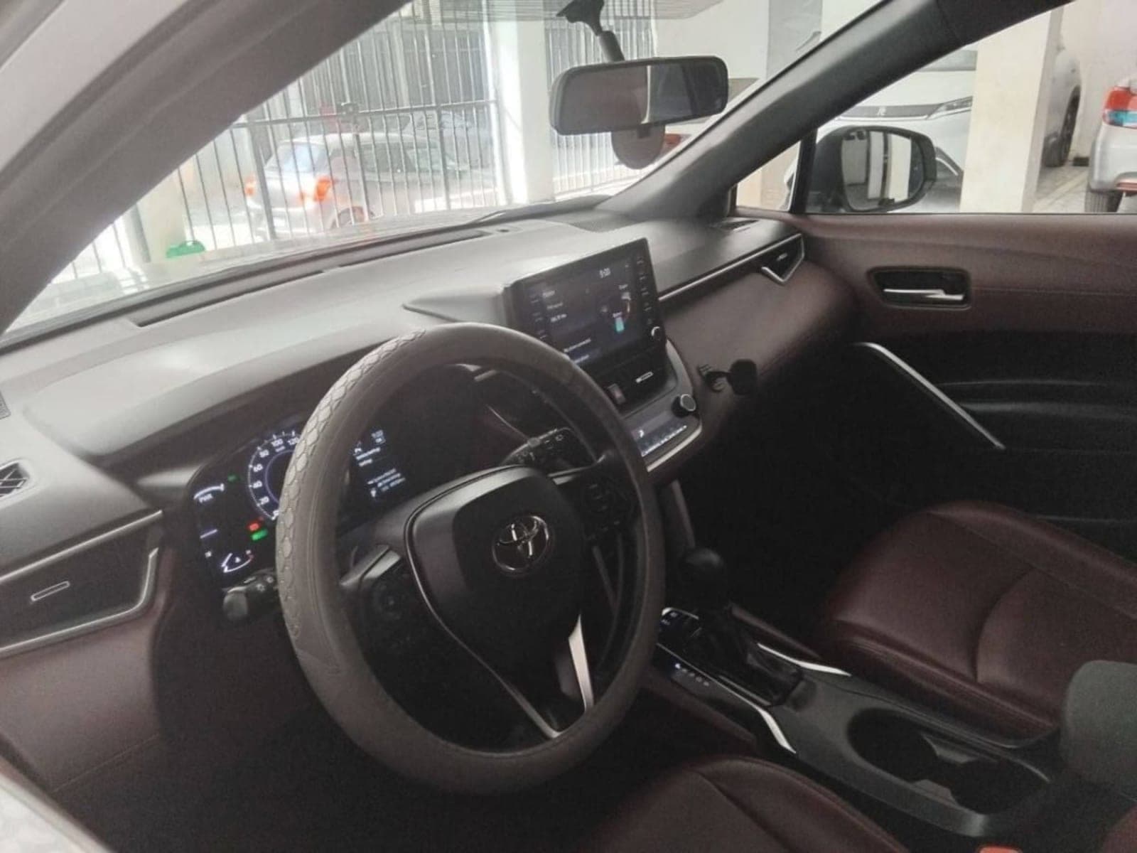 2023 Toyota Corolla Cross Hybrid — photo 3