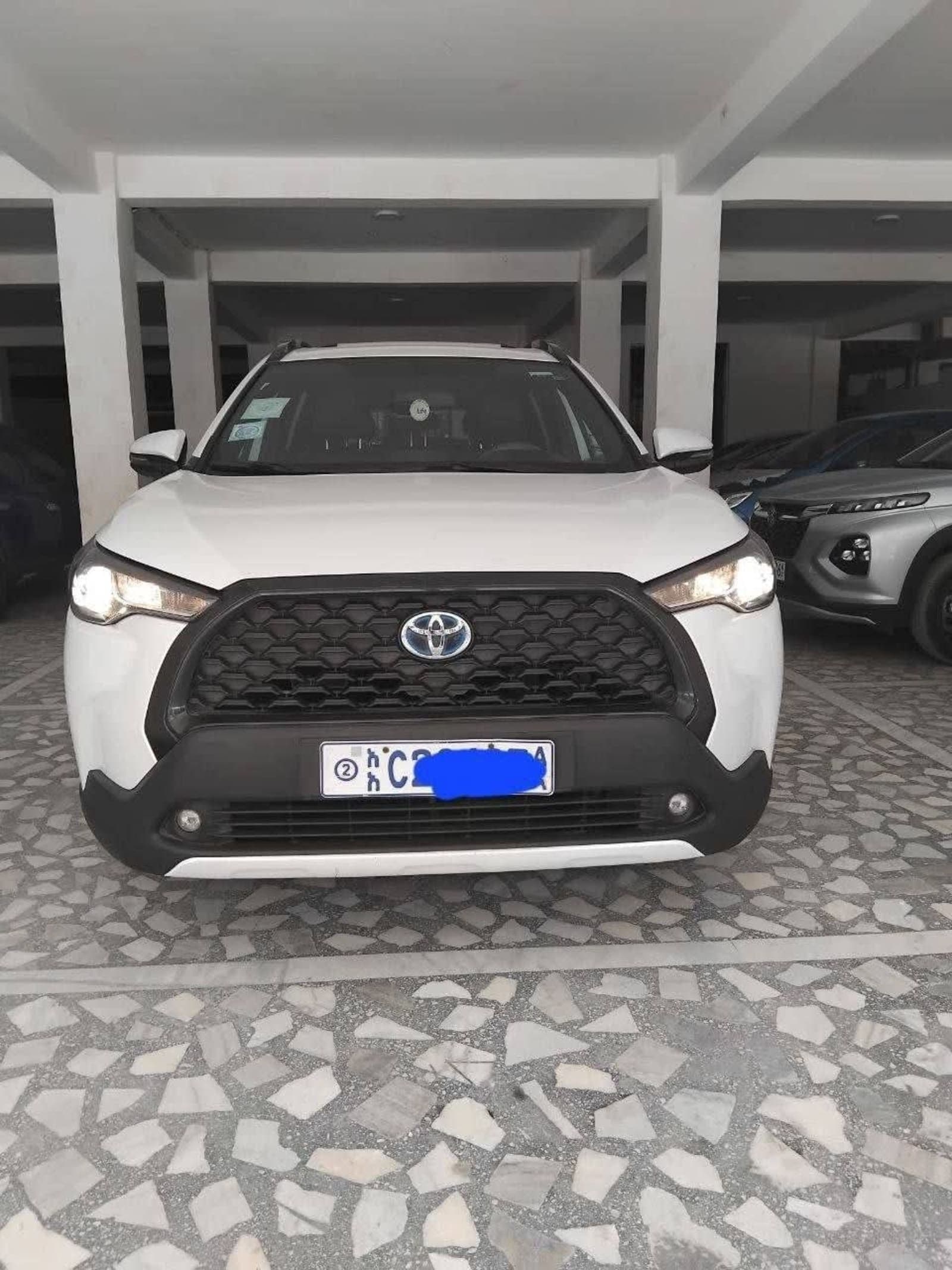 2023 Toyota Corolla Cross Hybrid — photo 4