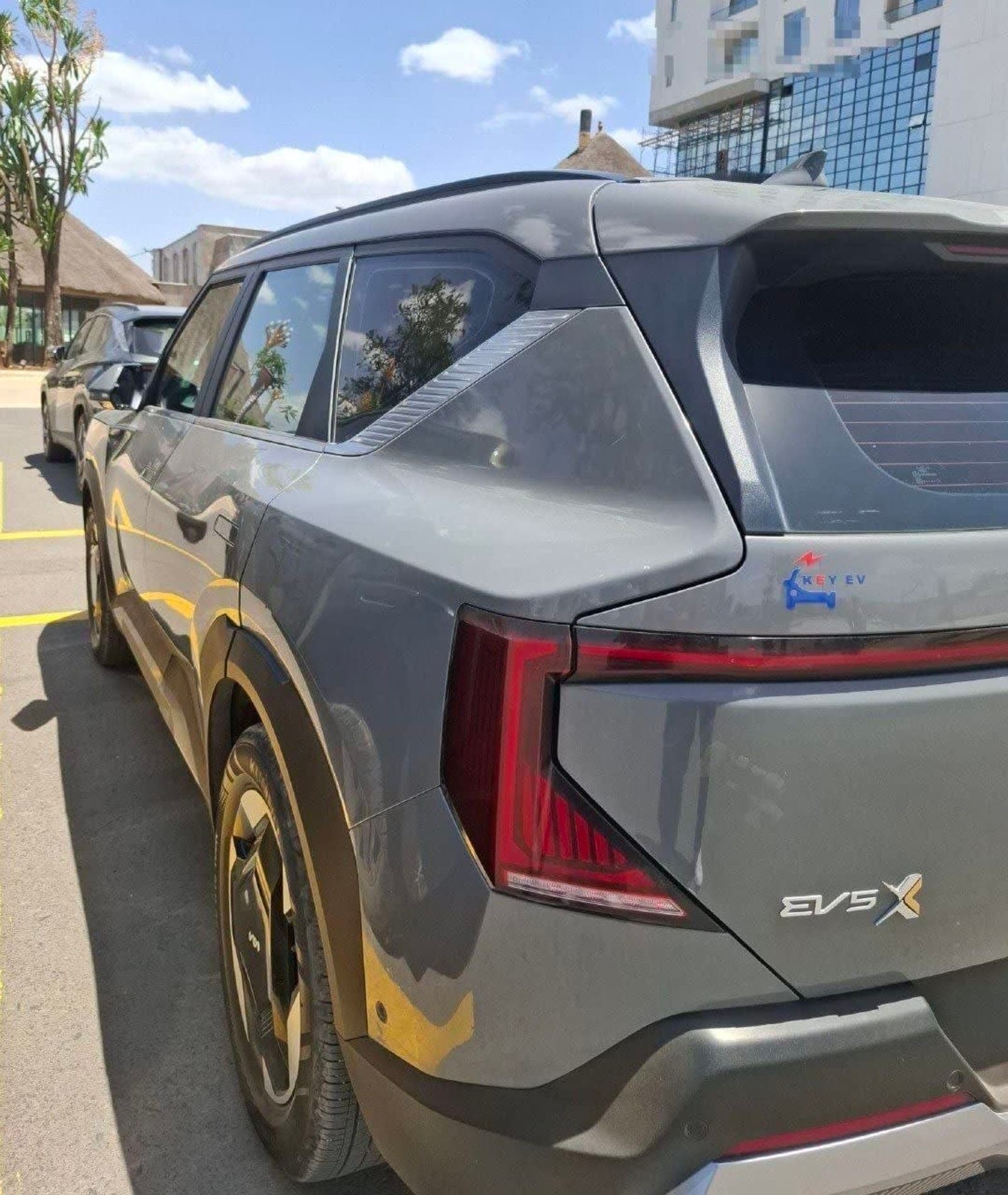 2023 KIA EV5 — photo 3