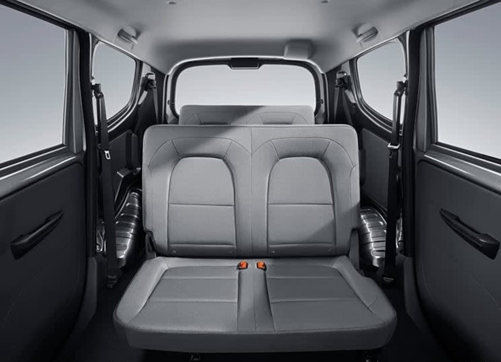 2025 Wuling Hongguang Electric MPV — photo 3