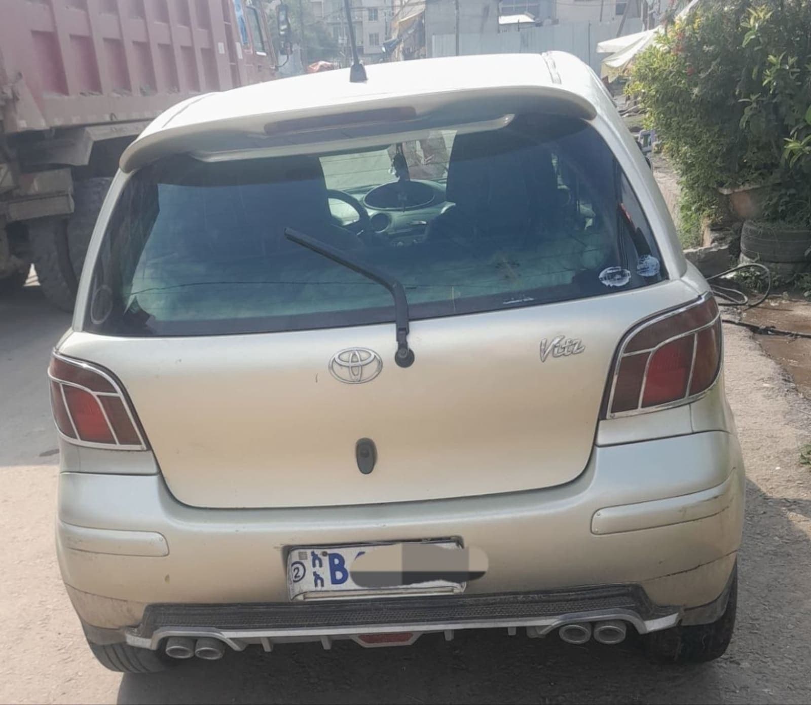 2004 Toyota Vitz — photo 3