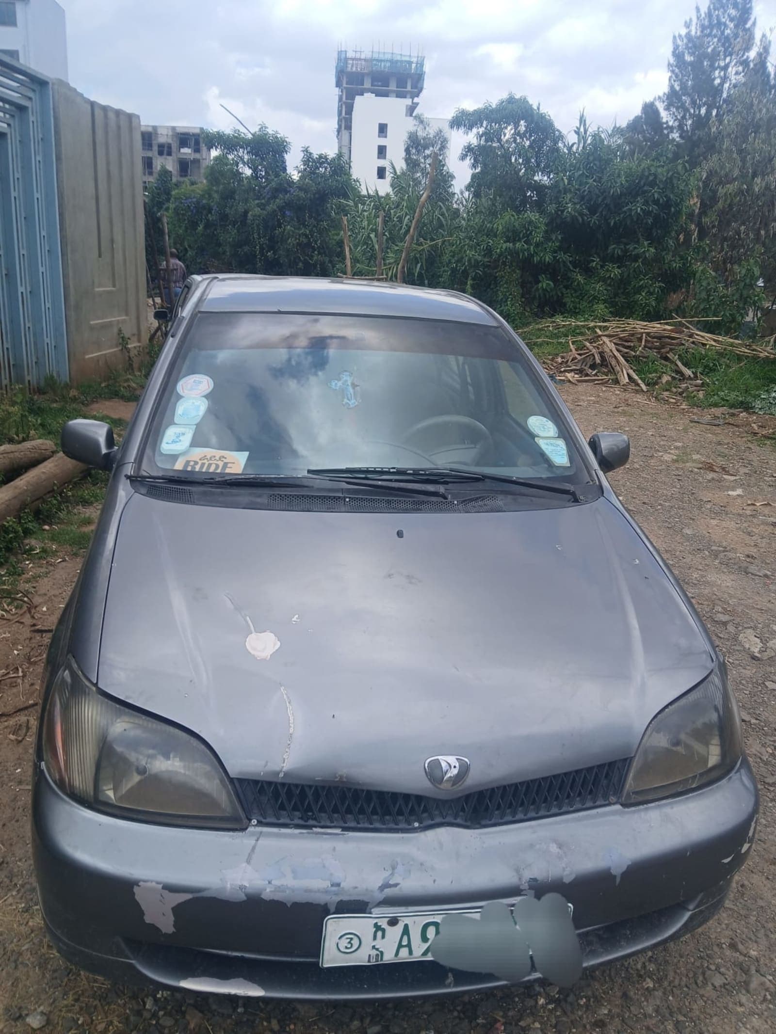 2001 Toyota platz — photo 2