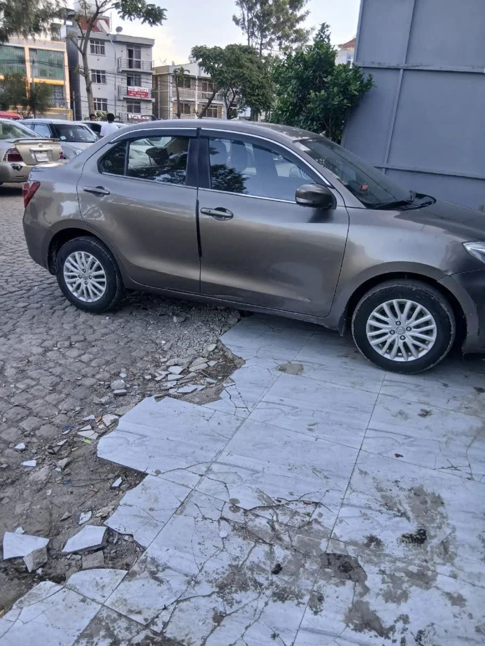 2022 Suzuki Dzire โ photo 3