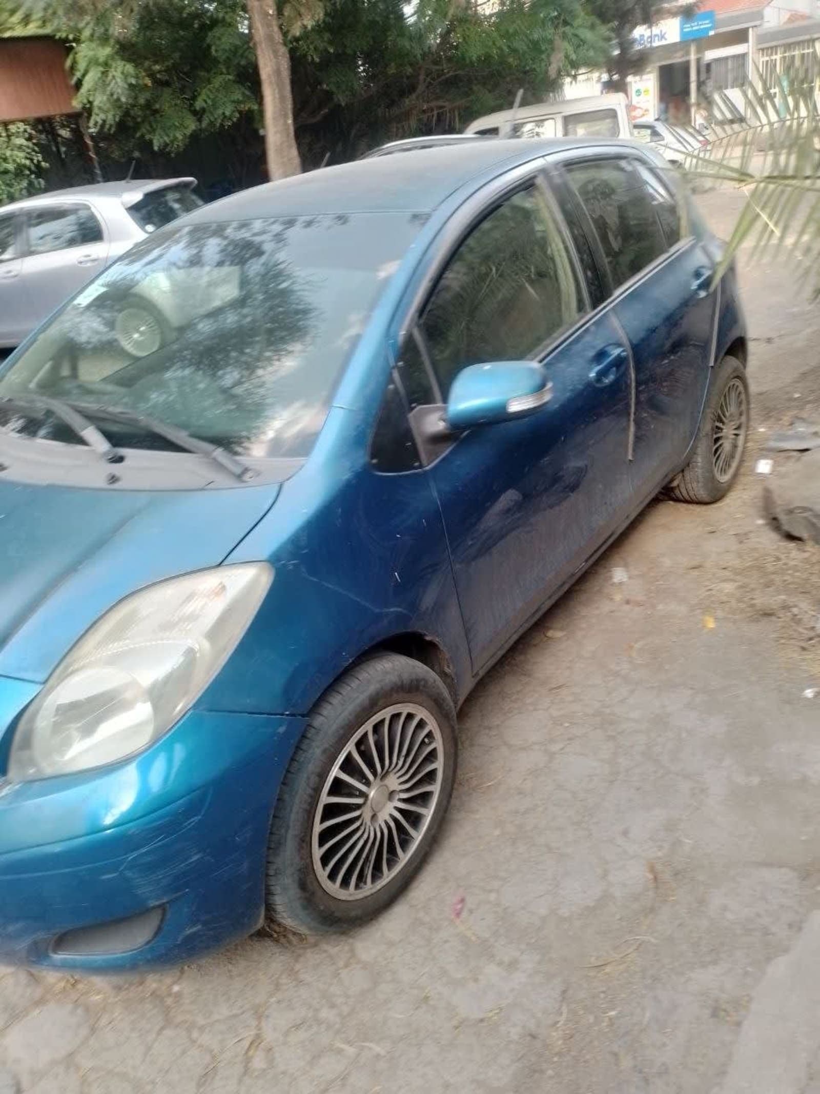 2008 Toyota Compact Yaris — photo 2