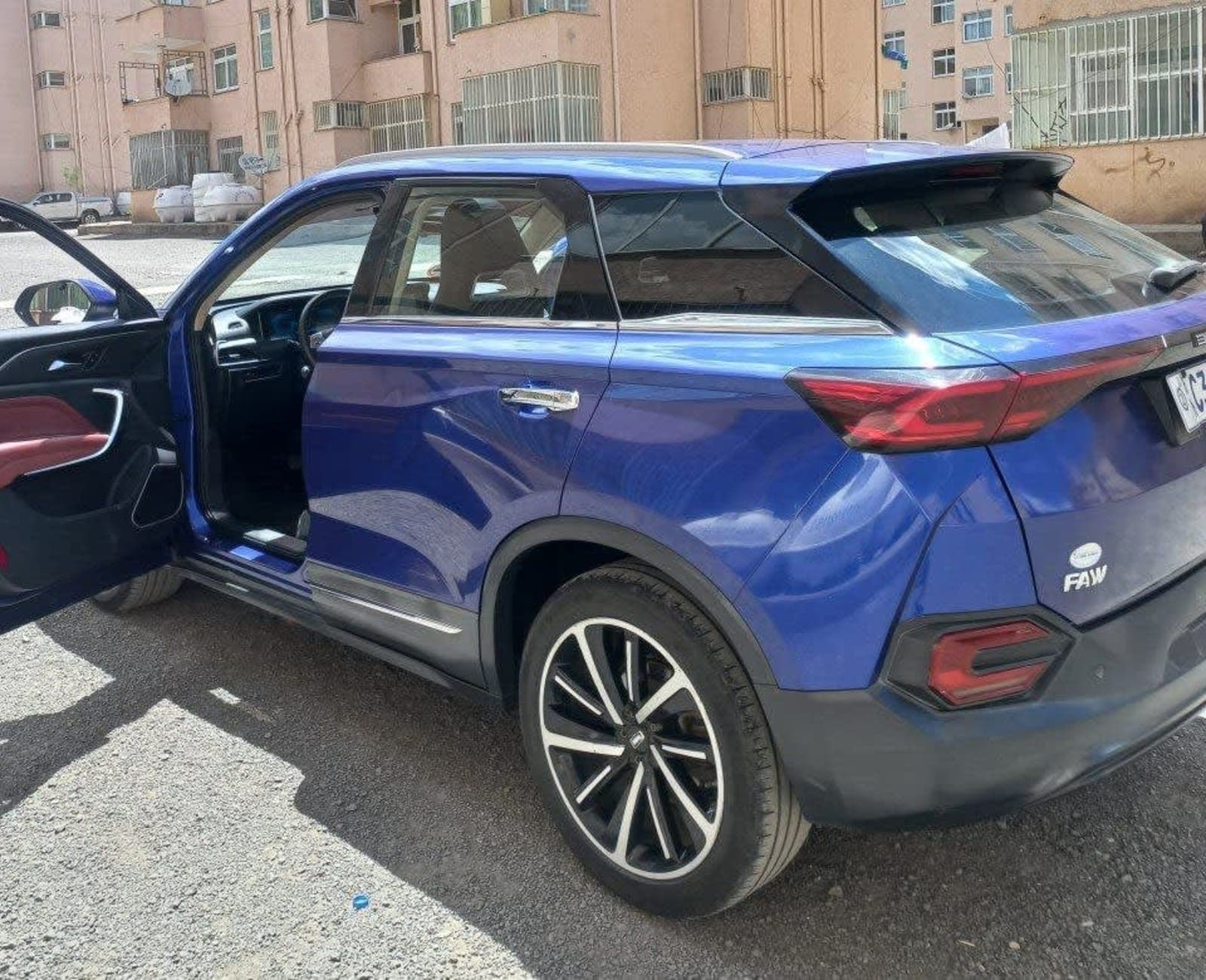 2022 FAW Bestune T77 — photo 7