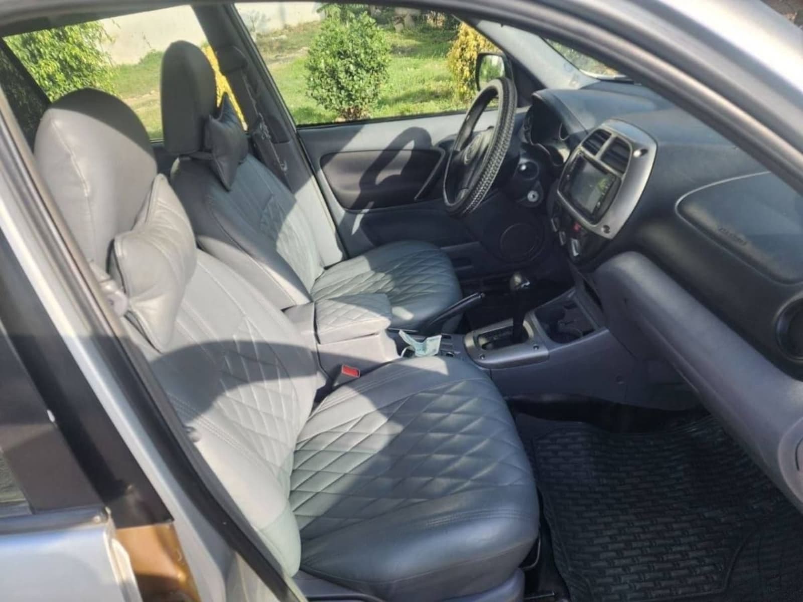 2002 Toyota Rav 4 — photo 2