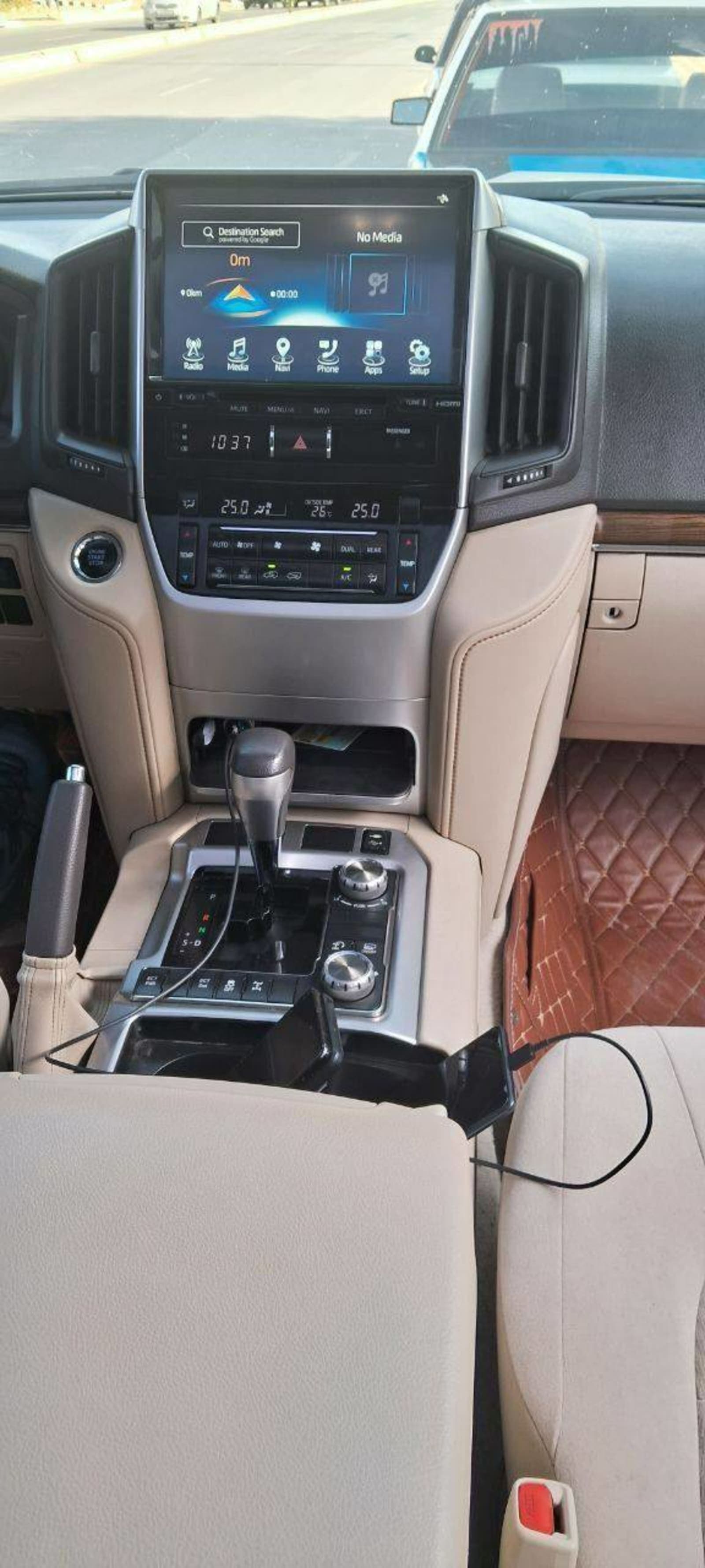 2021 Toyota Landcruiser V8 — photo 3