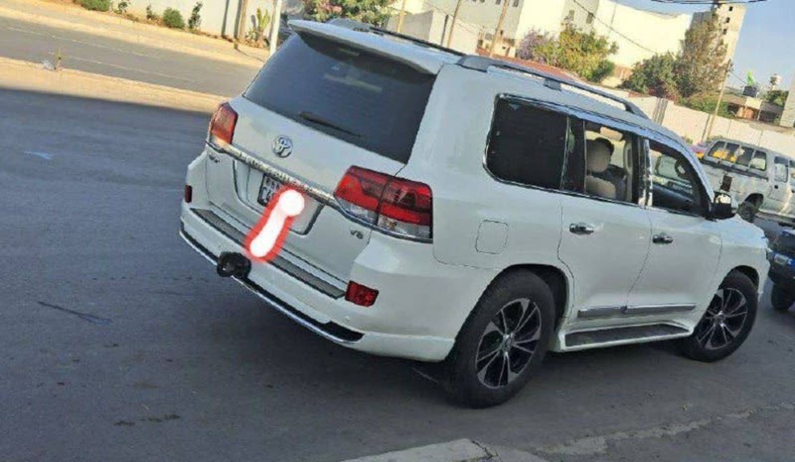 2021 Toyota Landcruiser V8 — photo 4