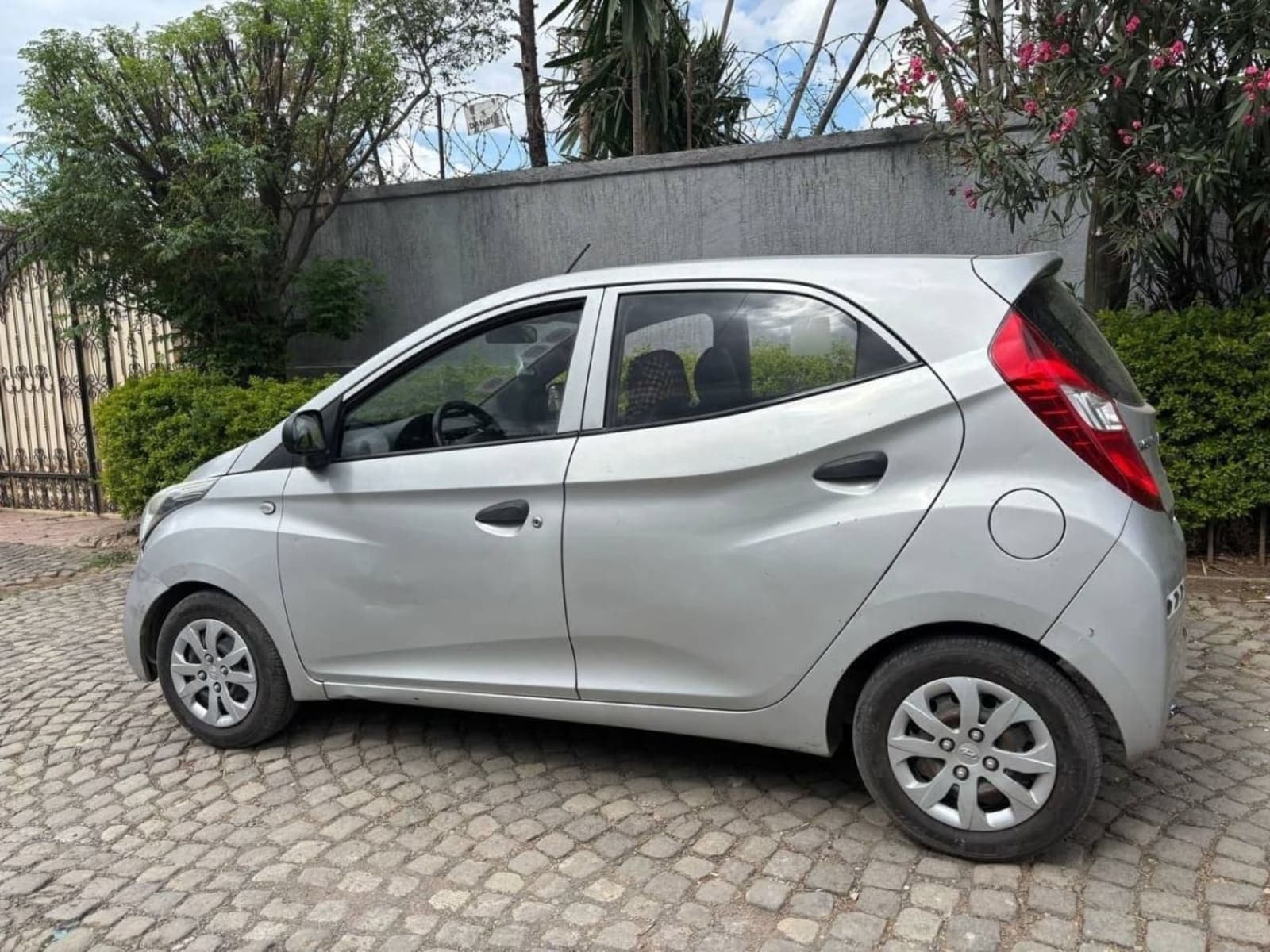 2015 Hyundai Eon — photo 3