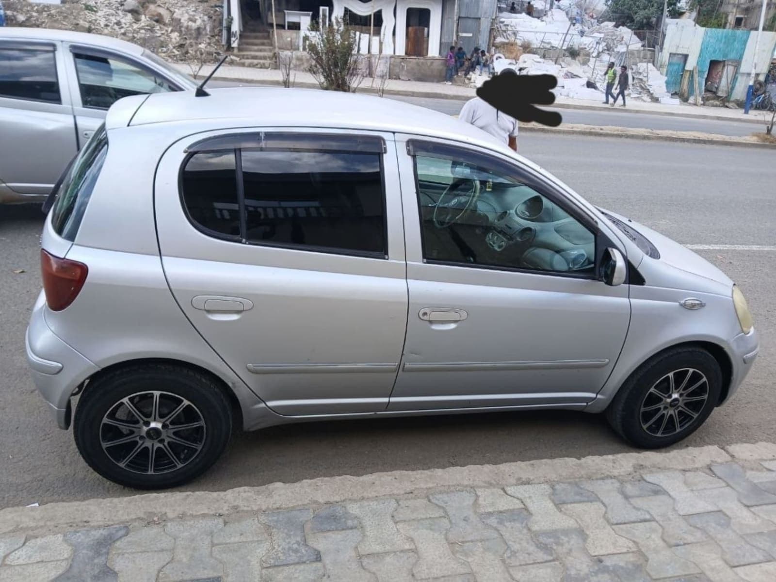 2004 TOYOTA VITZ — photo 4