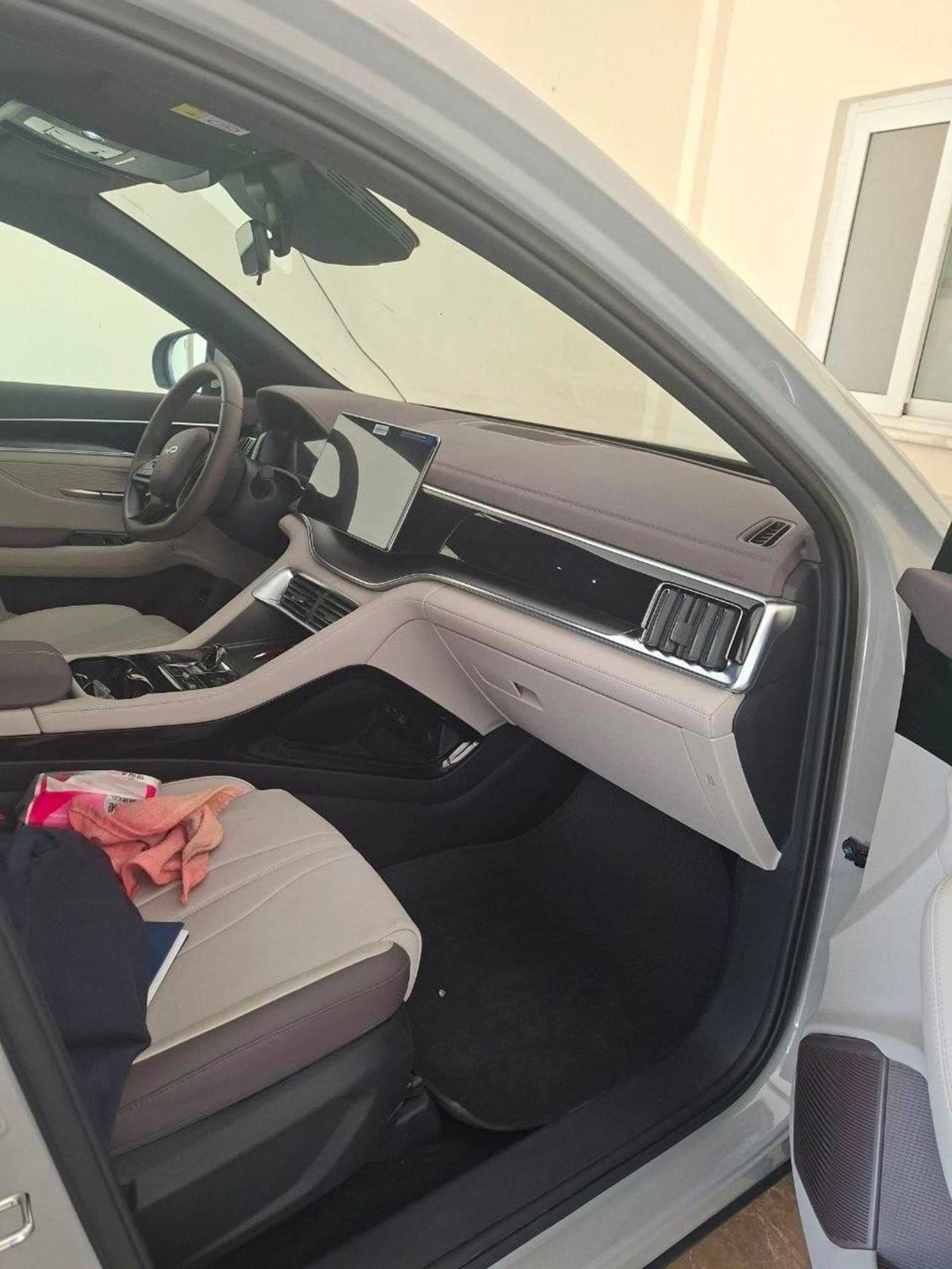 2025 BYD Song Plus hybrid — photo 2