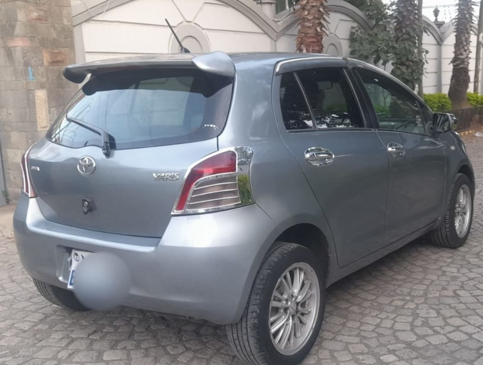 2007 Toyota Yaris Compact — photo 2
