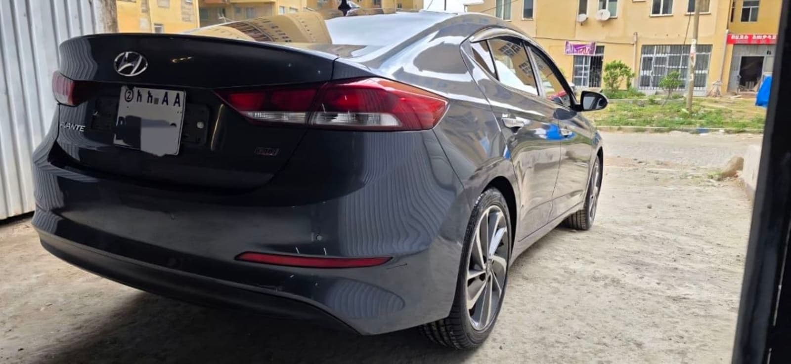 2017 Hyundai Avante — photo 2