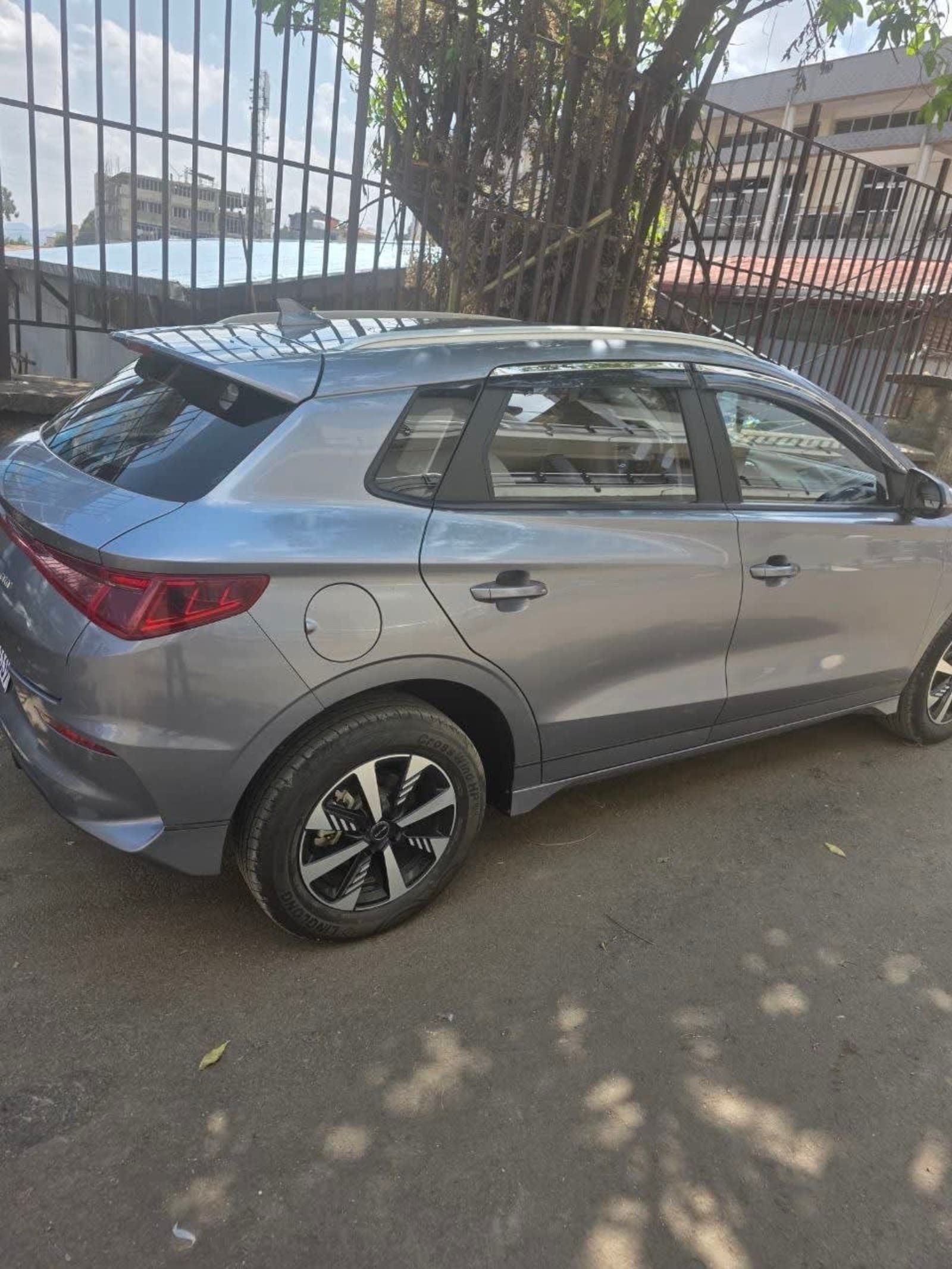 2024 BYD E2 — photo 3