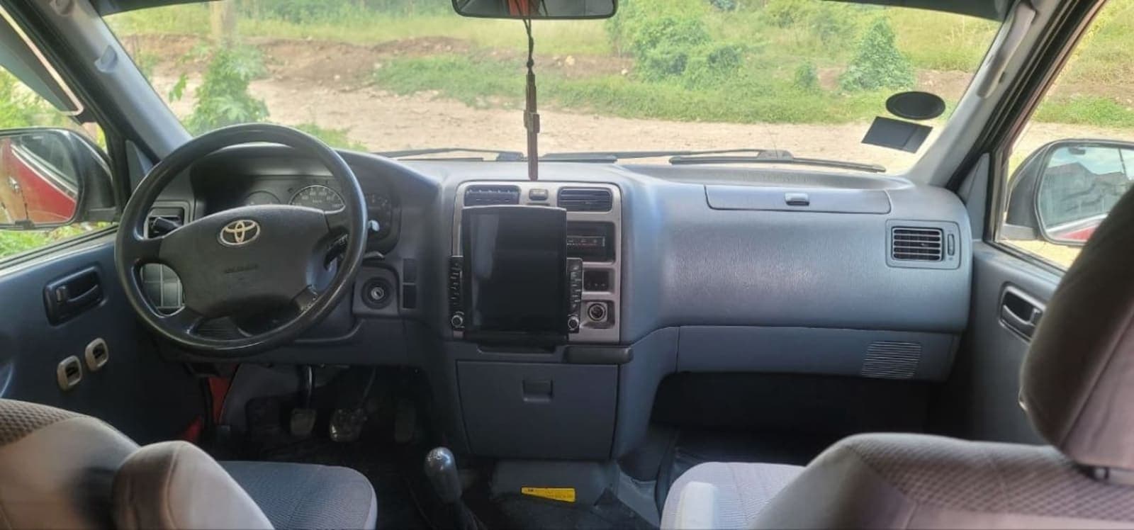 2011 Toyota Sharek D4D — photo 1