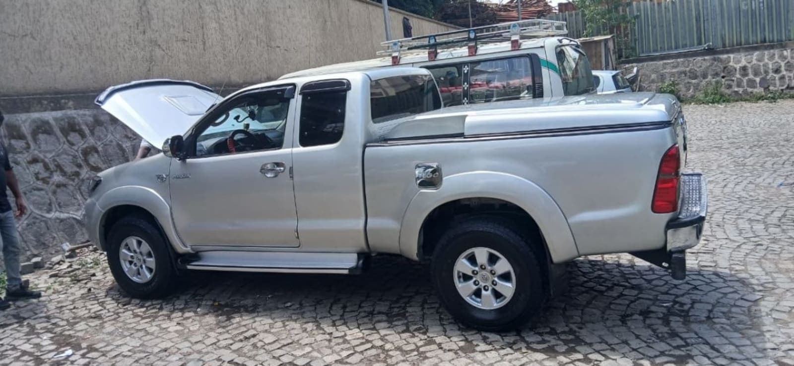 2011 Toyota Hilux — photo 5
