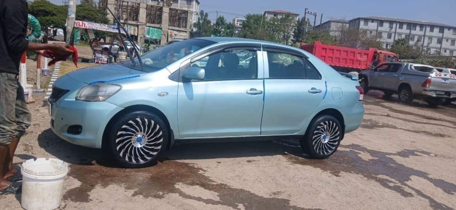 2011 Toyota Yaris sedan