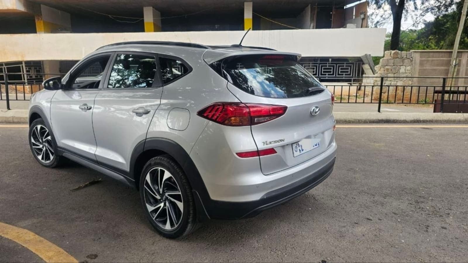 2020 Hyundai Tucson — photo 2