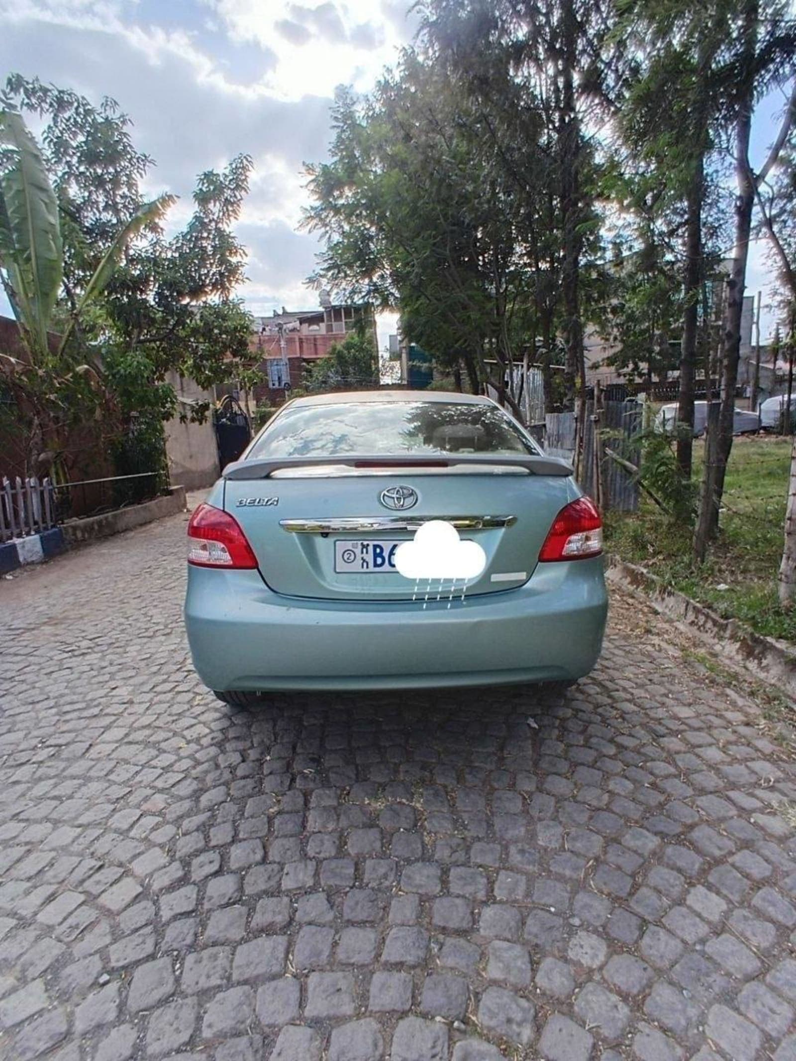 2010 Toyota Yaris Belta — photo 5
