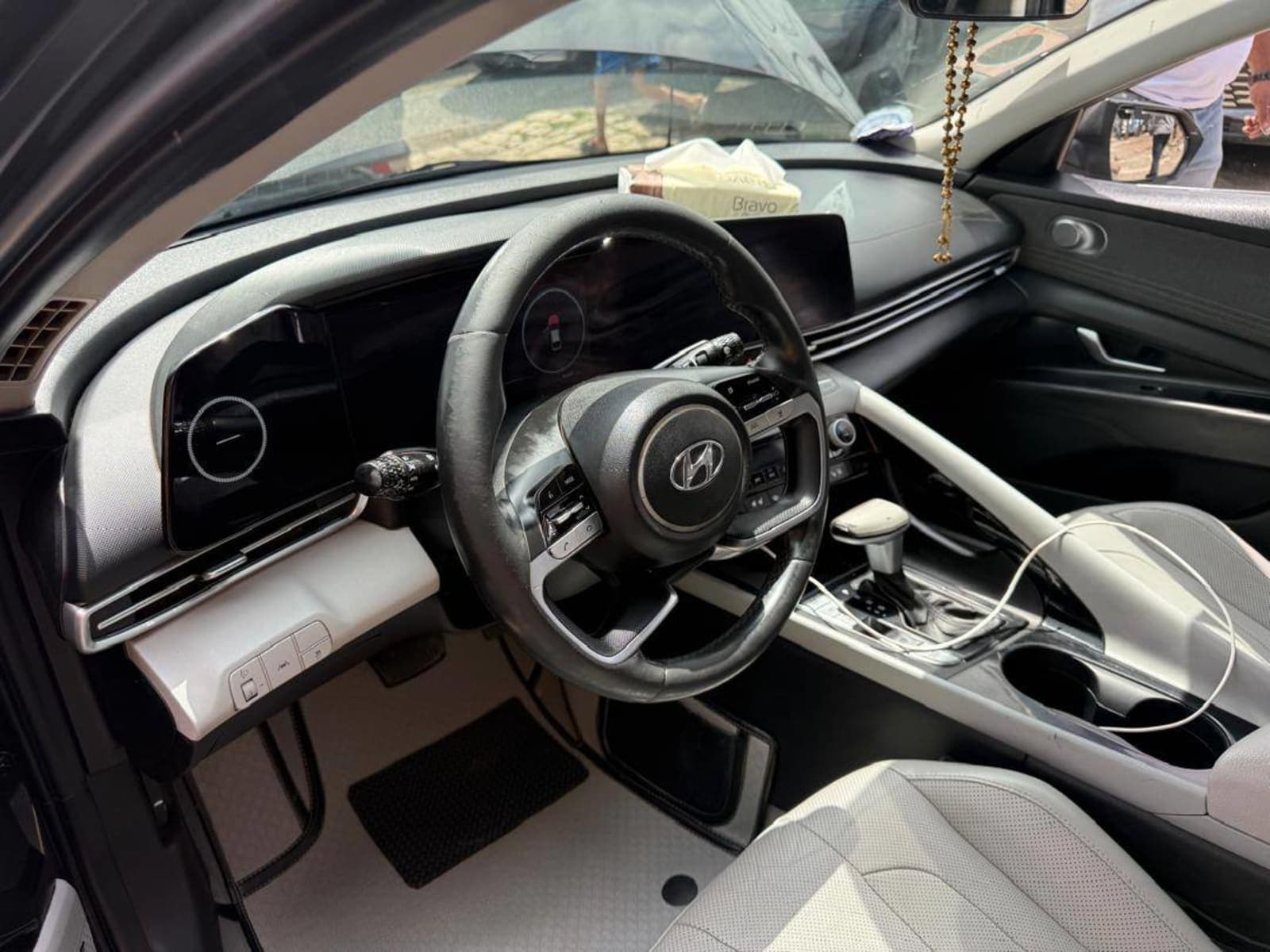 2021 Hyundai Avante — photo 2