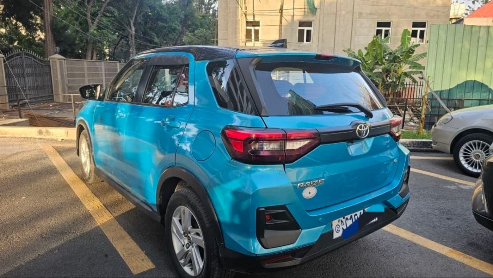 2022 Toyota Raize — photo 3