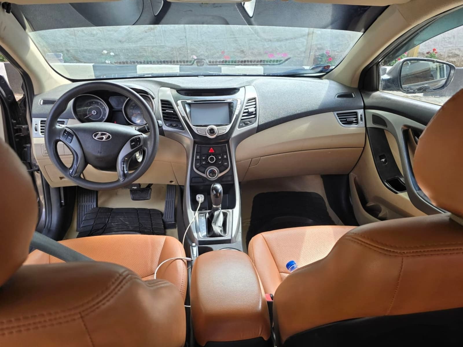 2014 Hyundai Elantra — photo 2