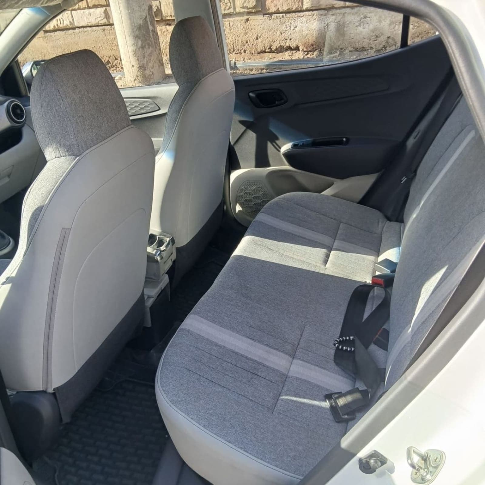 2022 Hyundai Grand i10 — photo 4