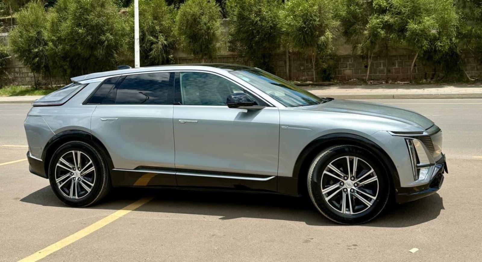 2023 Cadillac Lyriq 450E — photo 6