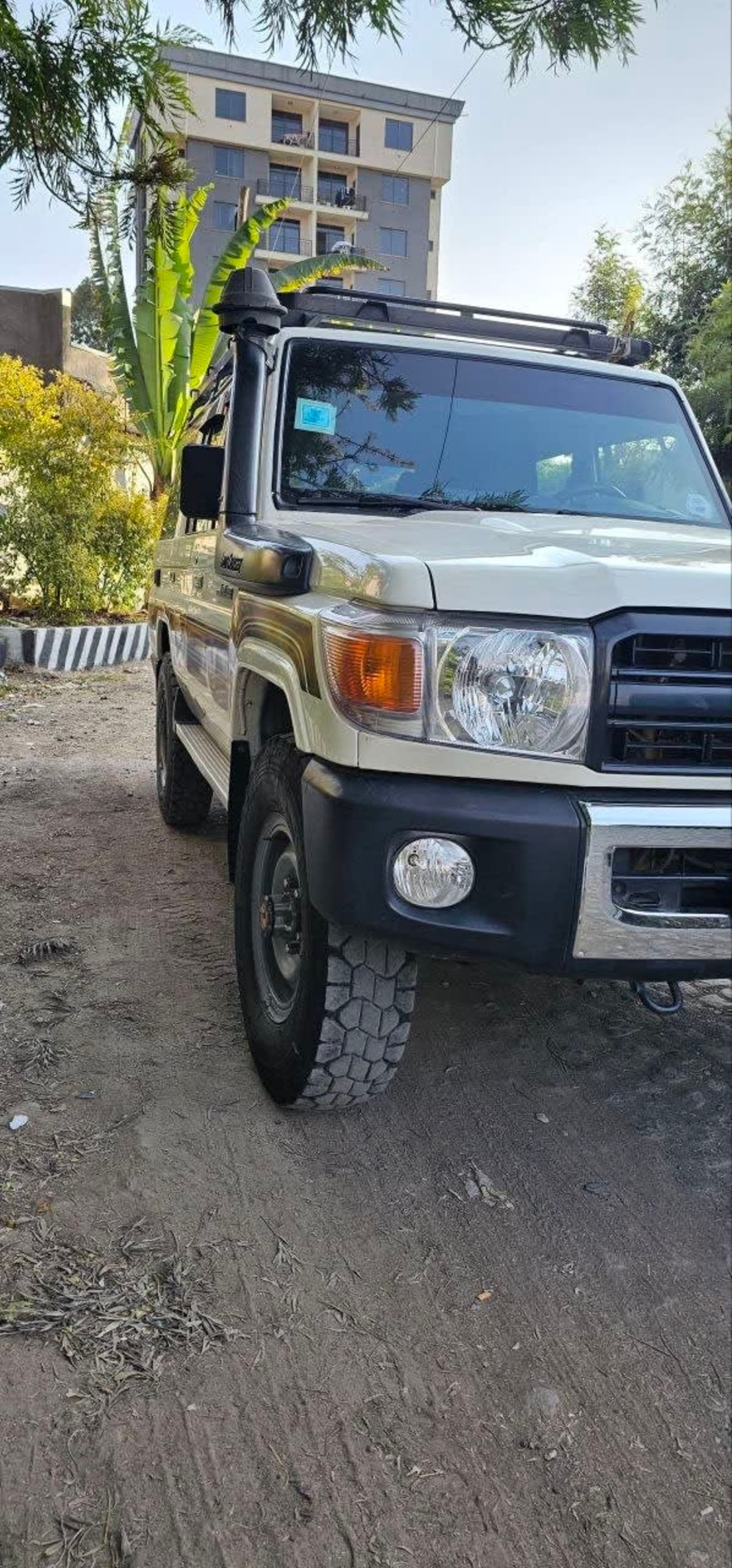 2014 Toyota LandCruiser Mark II — photo 3