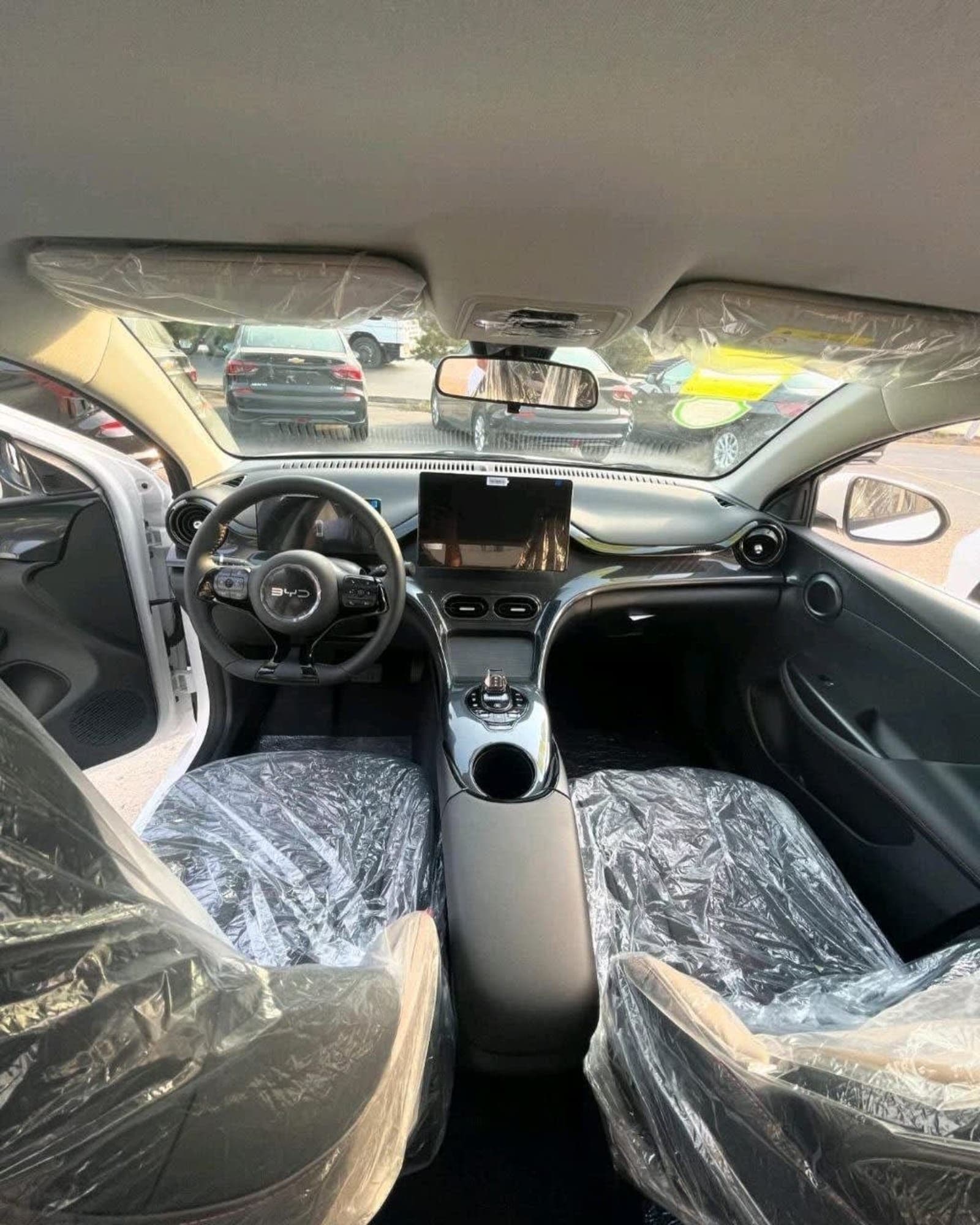 2025 BYD E2