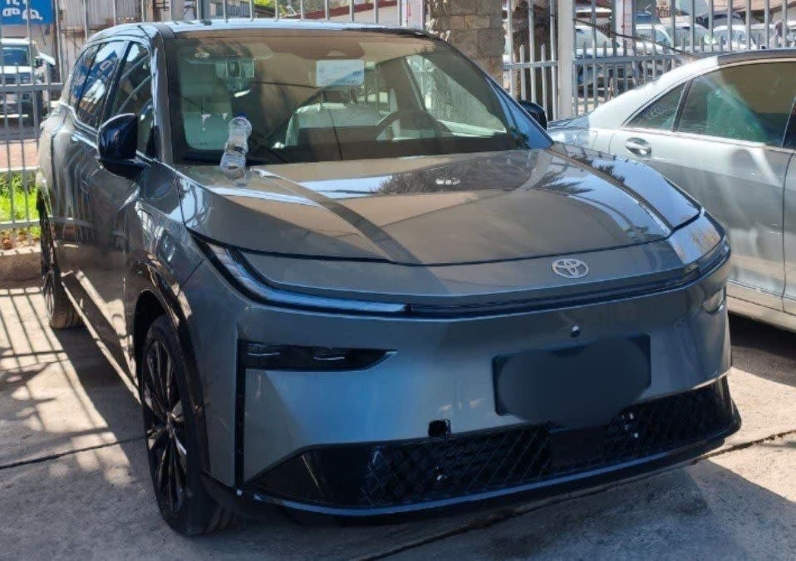 2025 Toyota BZ3X — photo 2