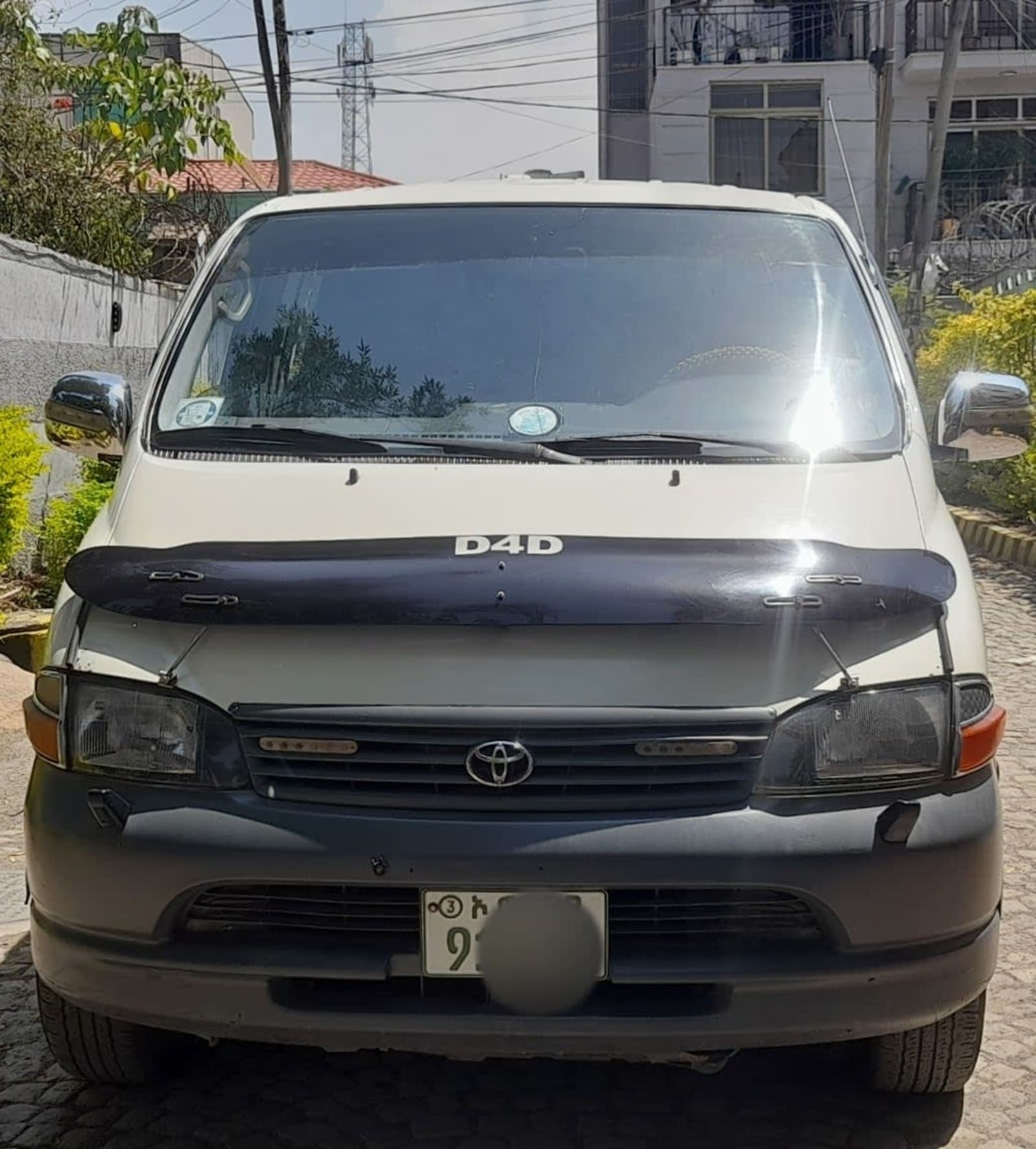2006 Toyota Hiace (Dolfin)