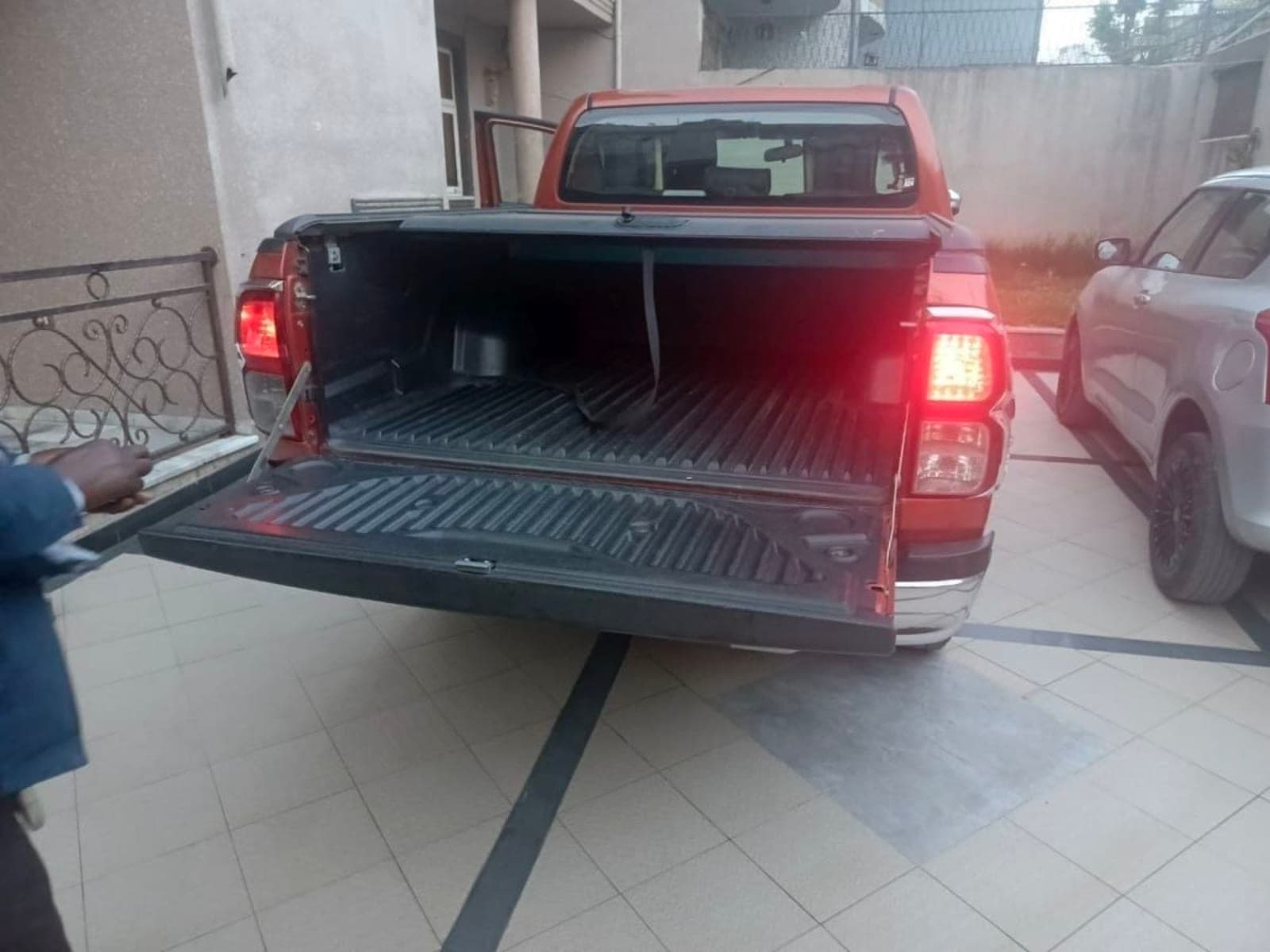 2016 Toyota Hilux Rivo Double — photo 3