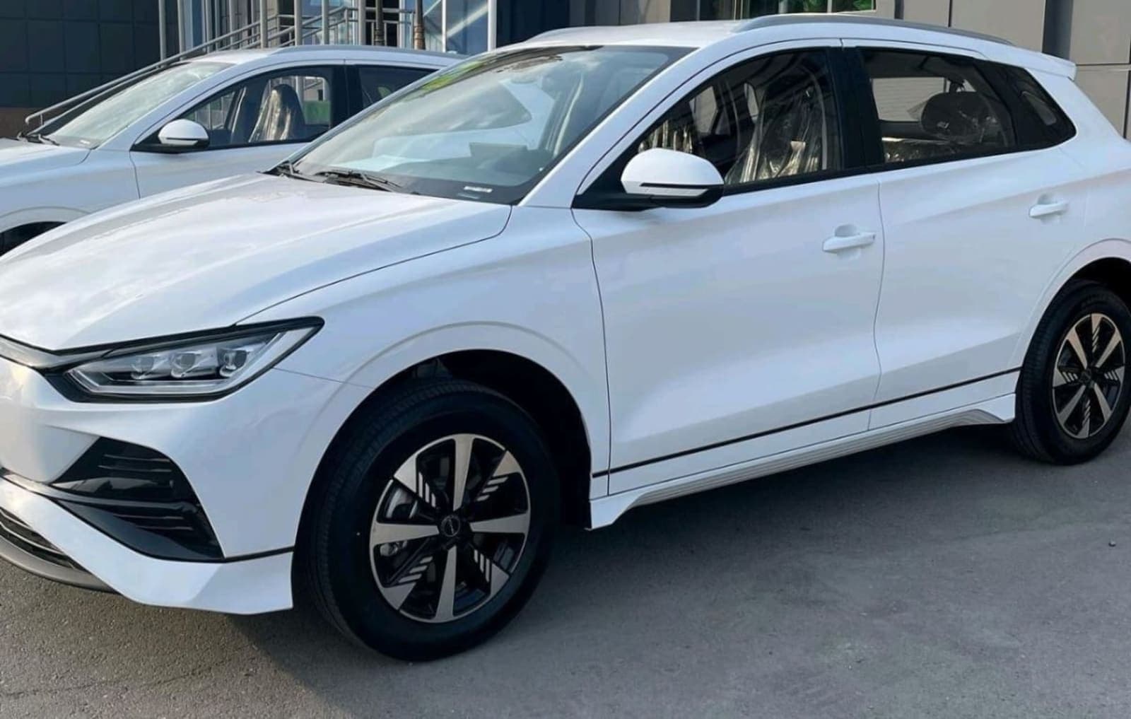 2025 BYD E2 — photo 5