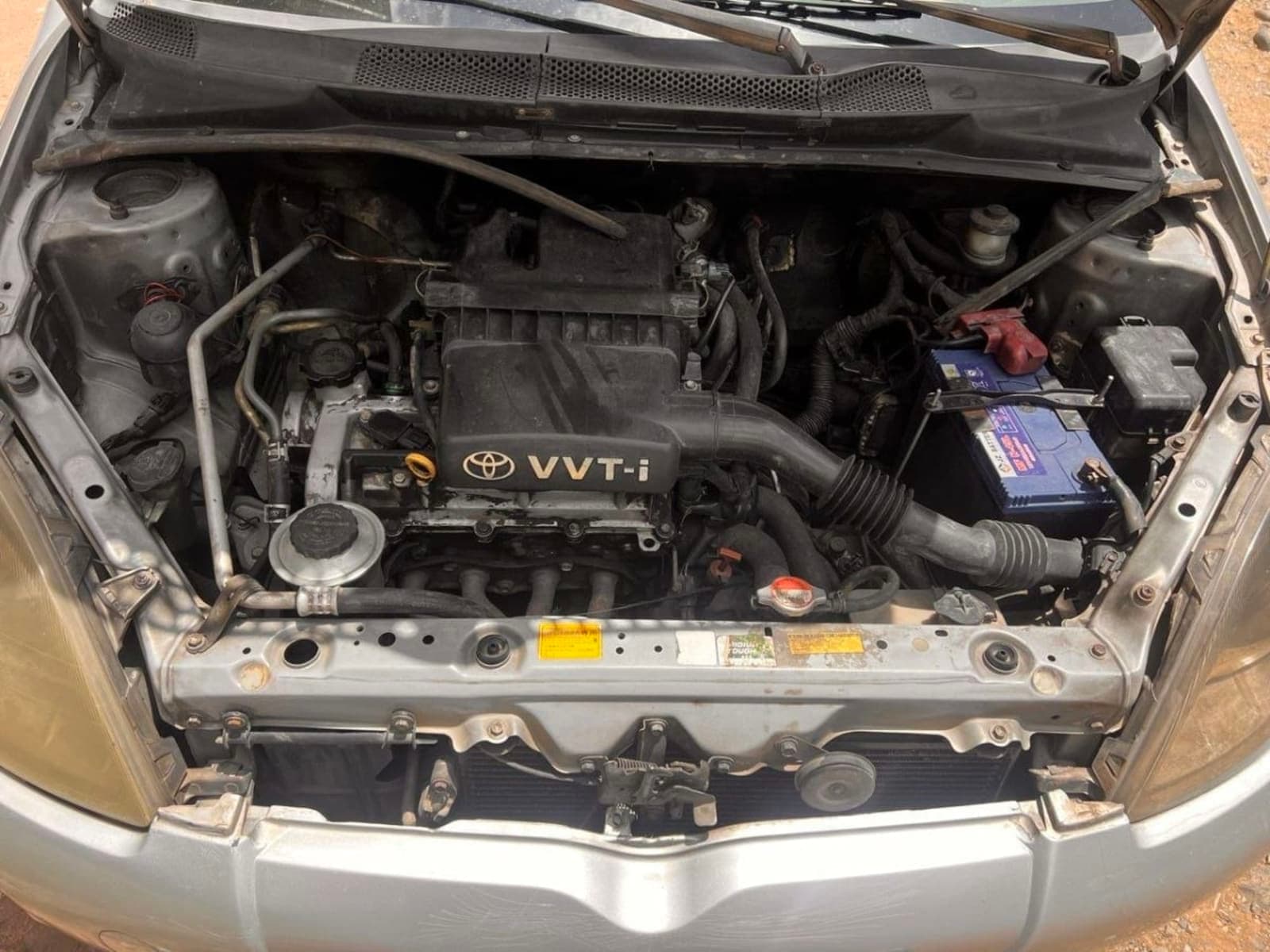2001 Toyota Vitz — photo 3