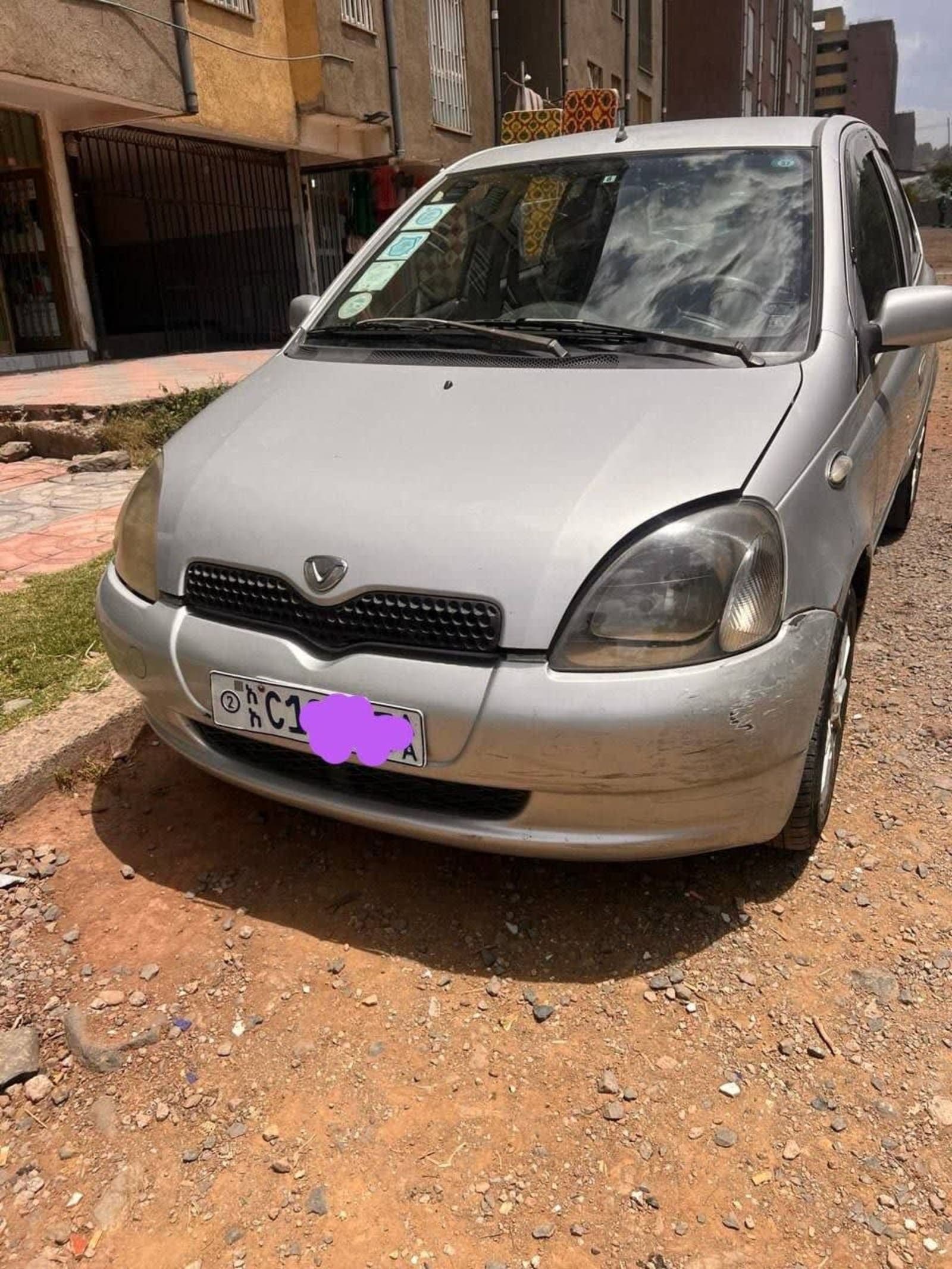 2001 Toyota Vitz — photo 6