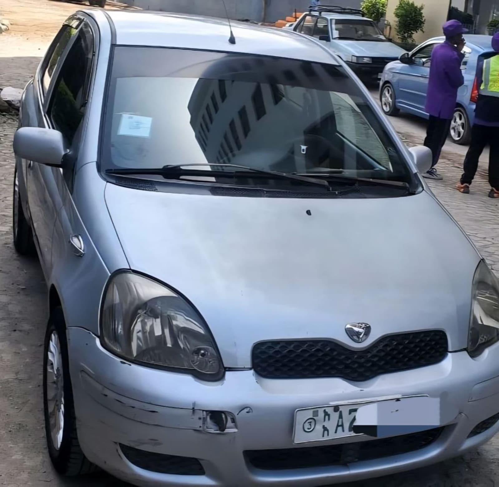 2002 Toyota Vitz — photo 4