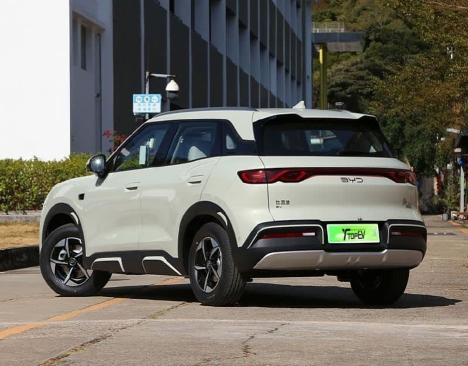 2025 BYD Yuan Up — photo 3