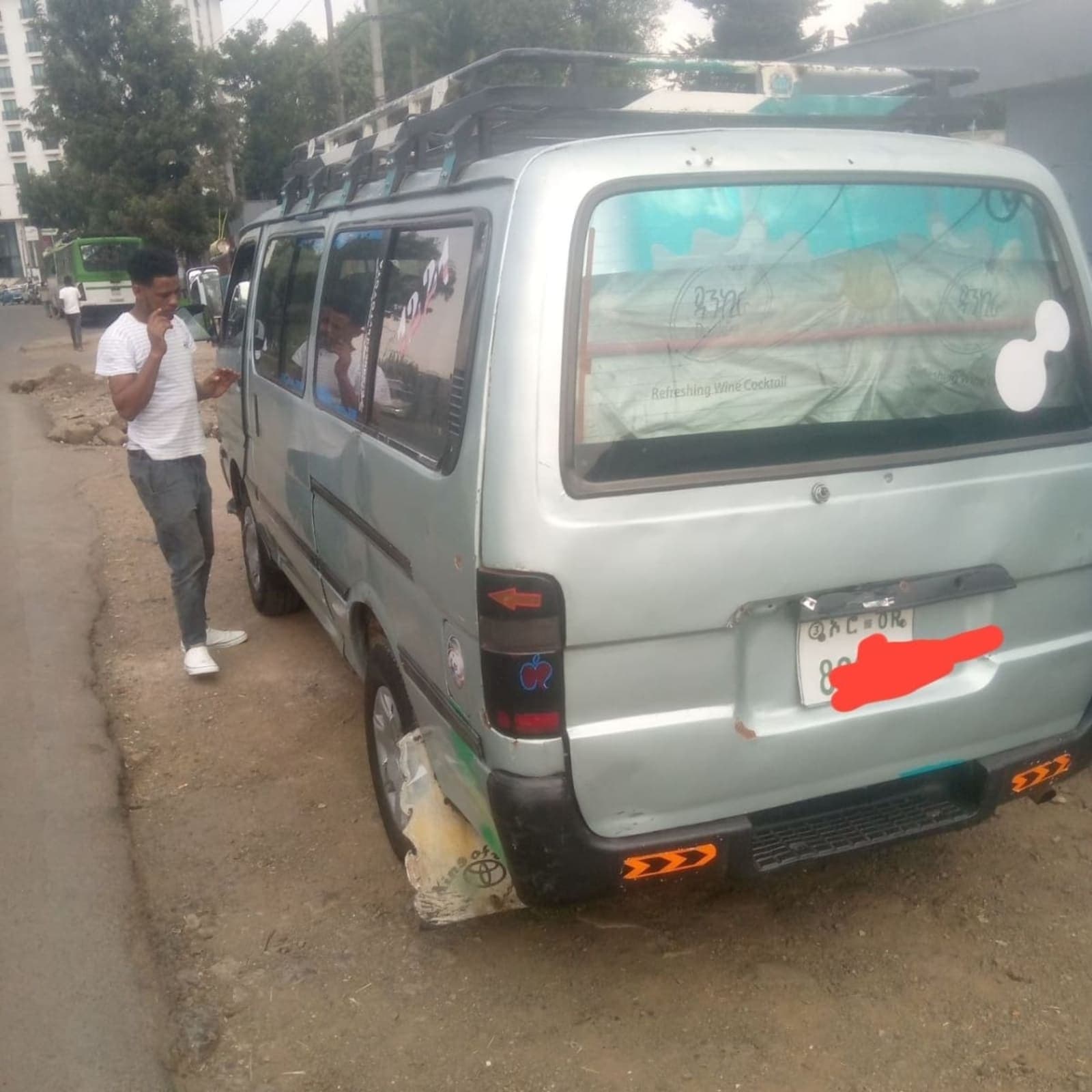 2004 Toyota Minibus — photo 2