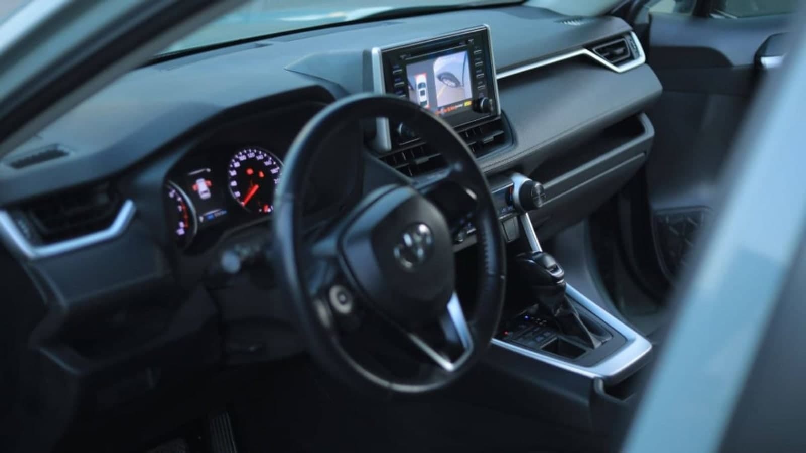 2020 Toyota Rav4 — photo 3