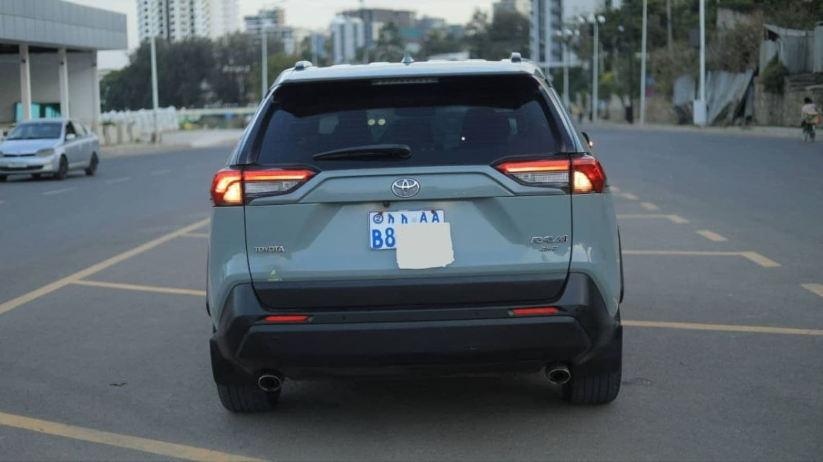 2020 Toyota Rav4 — photo 4